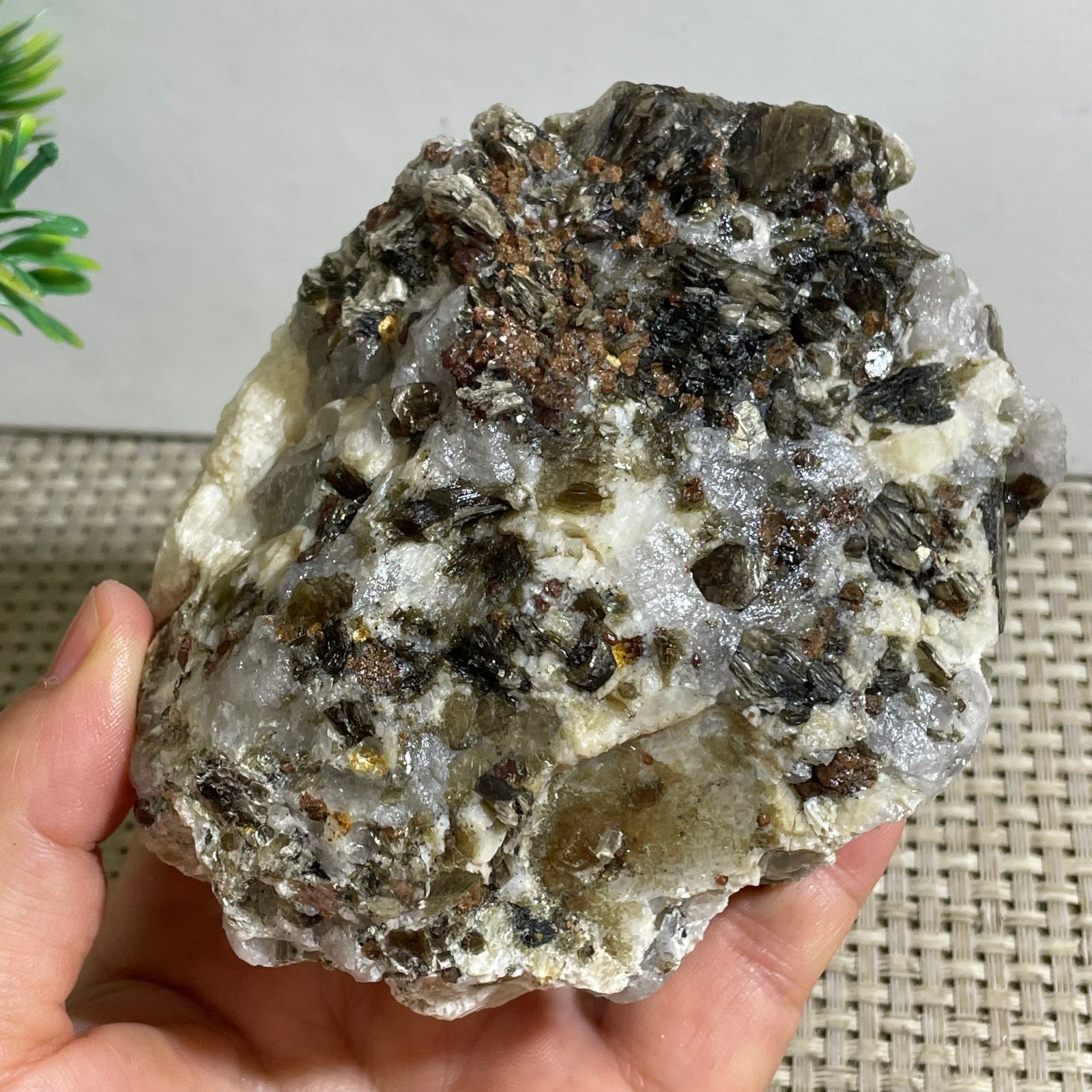 Red Garnet stone Mica Cluster Crystal Mineral Healing Rock Specimen 529g