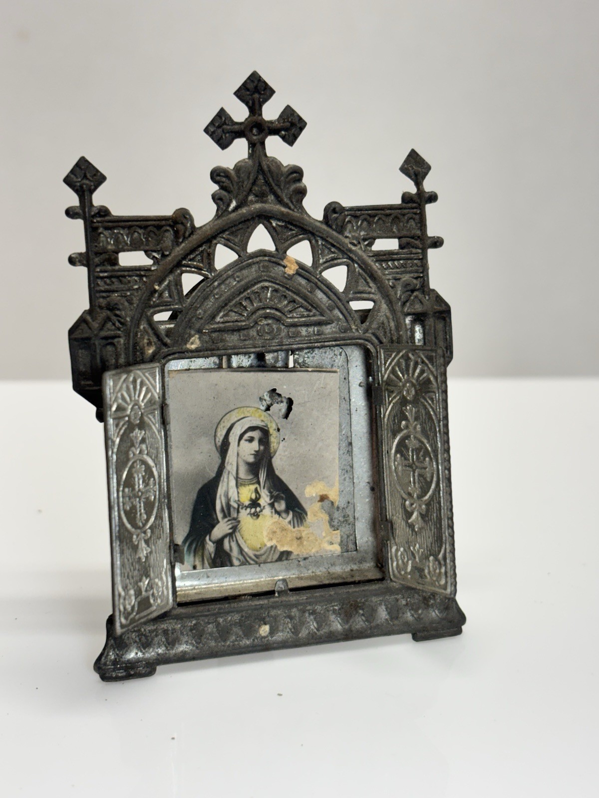 Antique Gothic Triptych Religious Travel Altar Mary & Sacred Heart