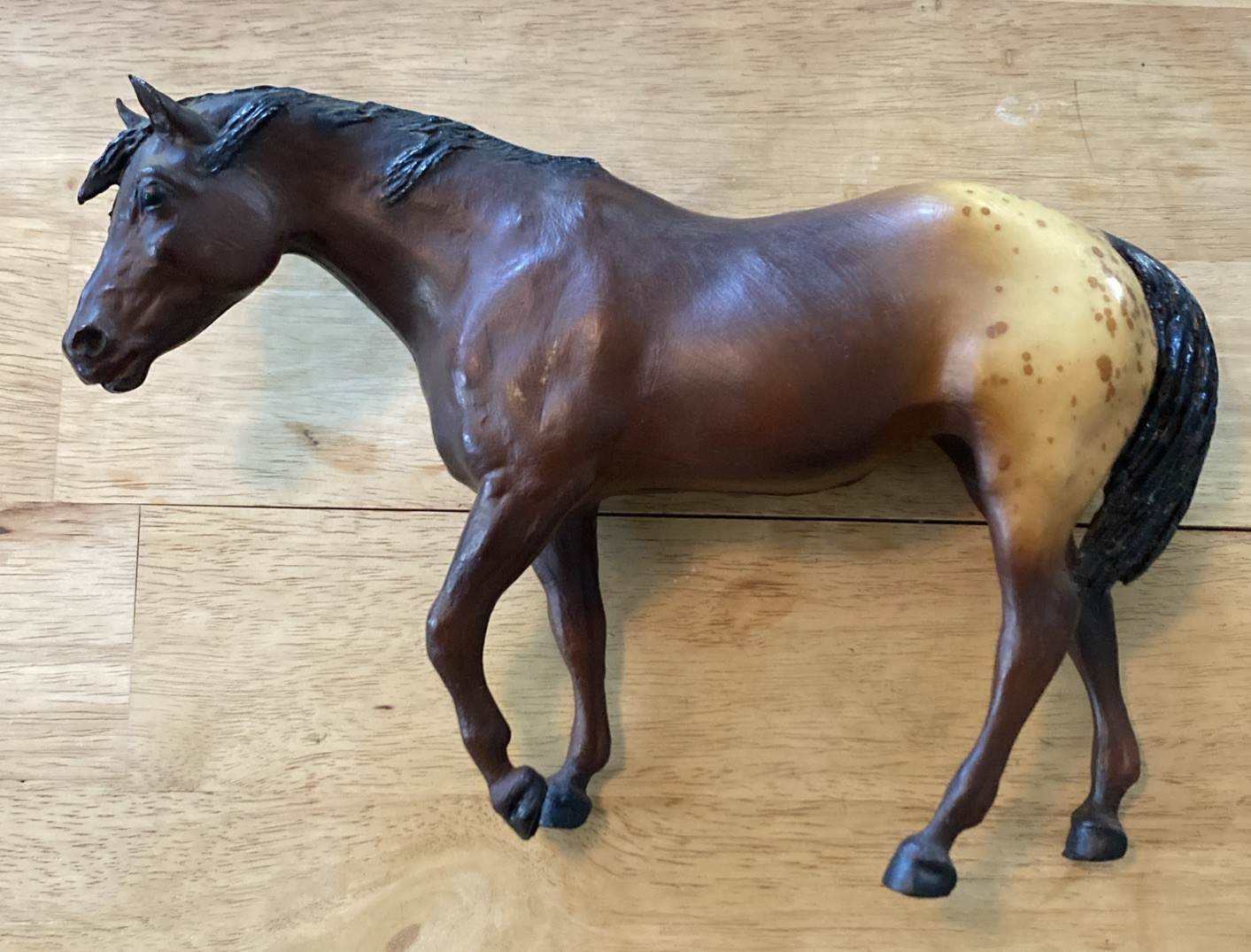 Classic  Vintage Breyer Horse Figure Brown With Black Mane 10” X 6”