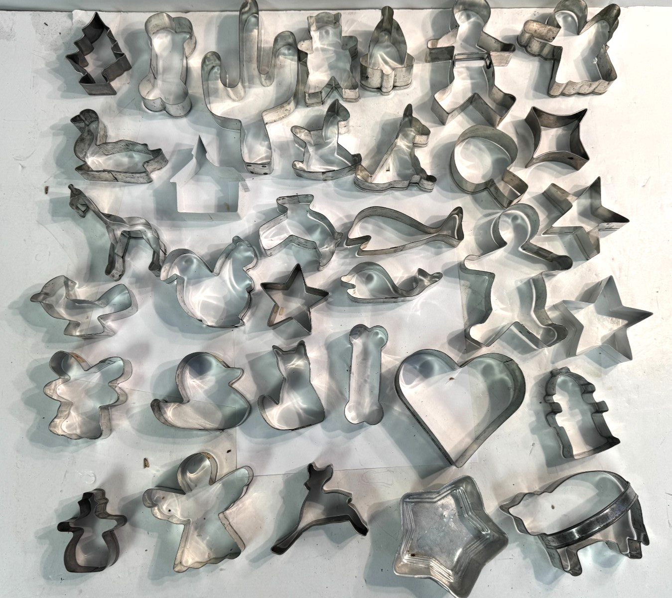 Large LOT x34 Antique Vintage Cookie Cutters Shapes Metal Mix Animals Xmas etc
