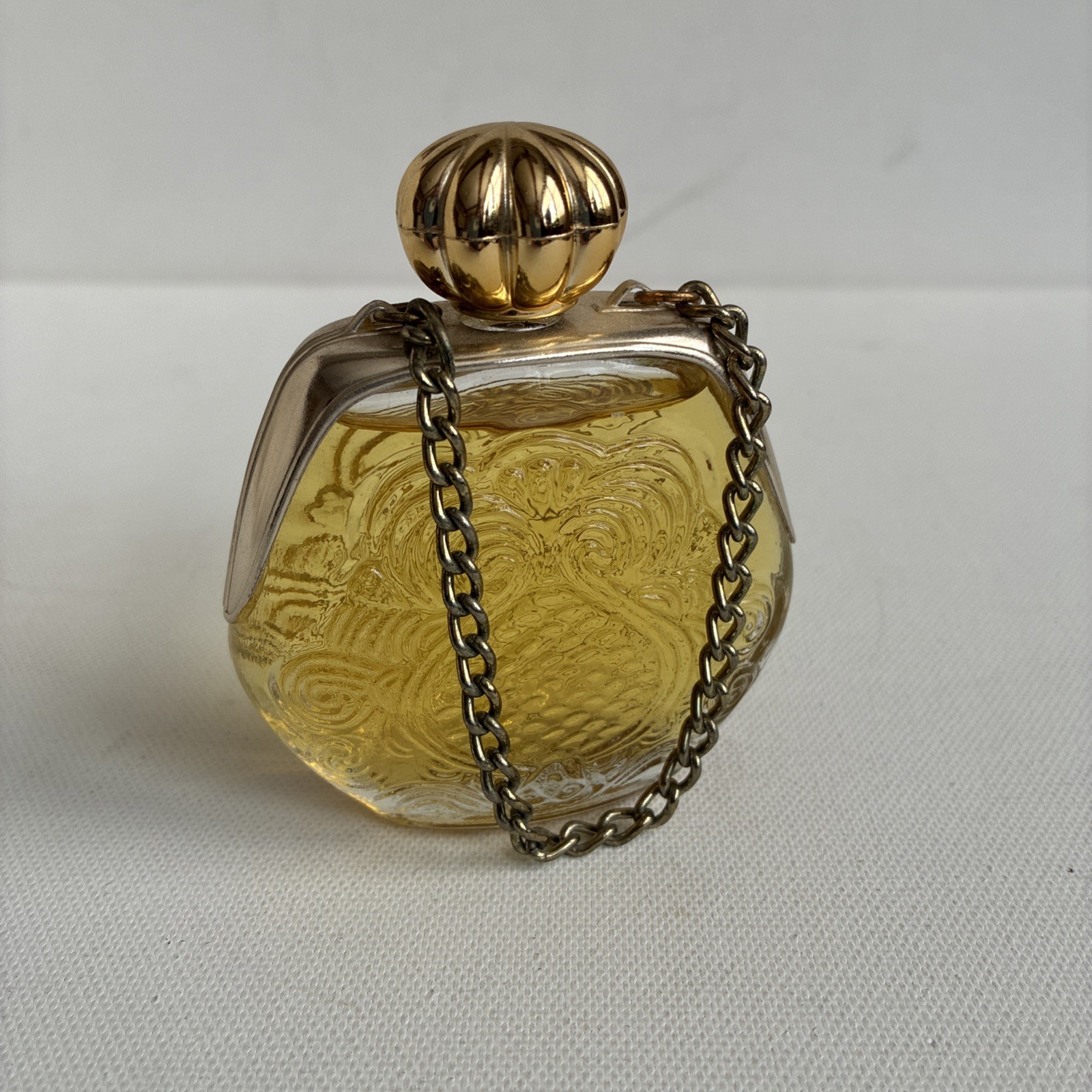 Vintage 1971 Avon Purse Petite Chain Bottle 1.5 Oz Charisma Cologne Full