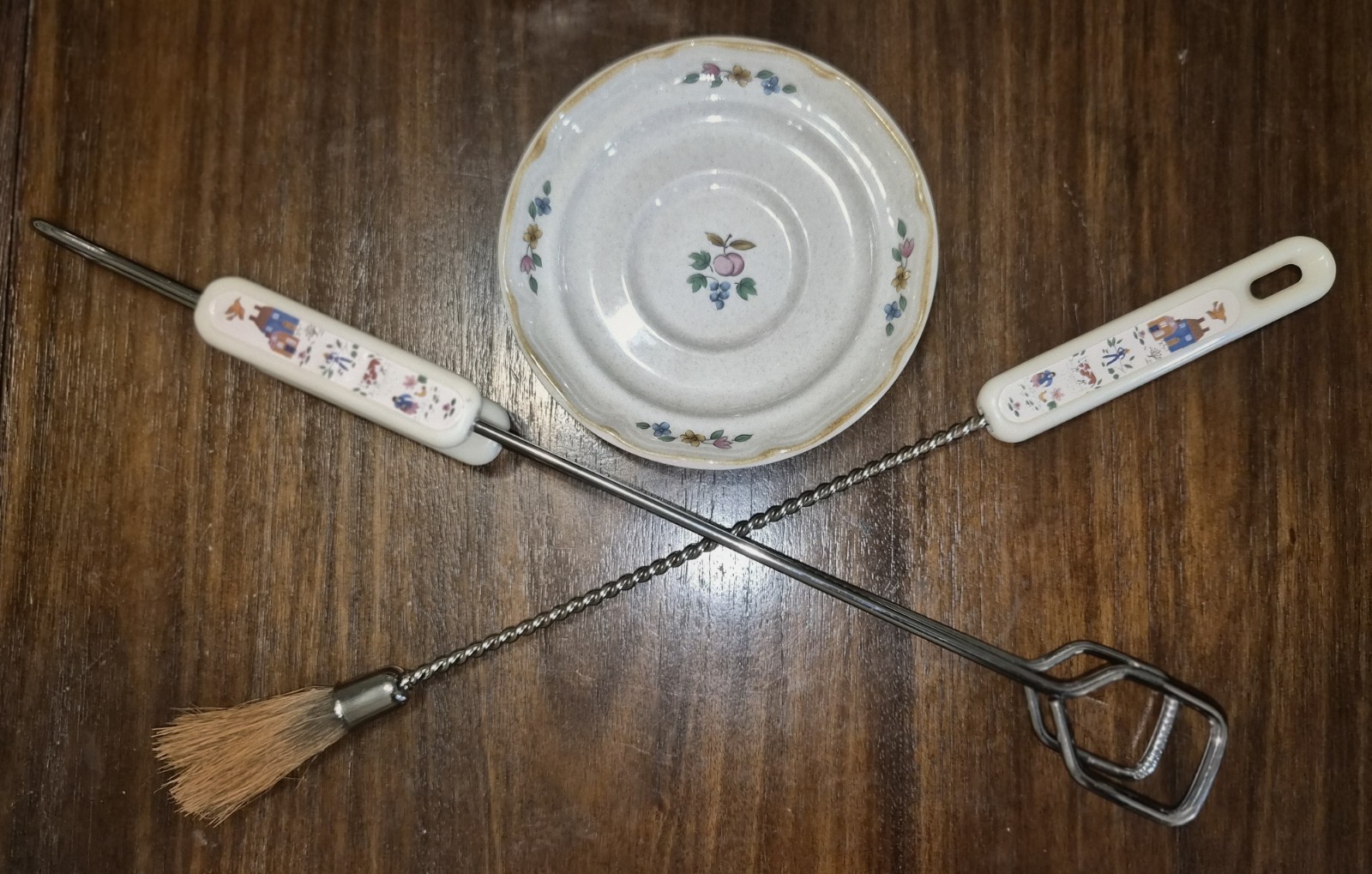 VERY RARE Vintage International Heartland BBQ Grill Tool Set Tongs Brush+ Saucer