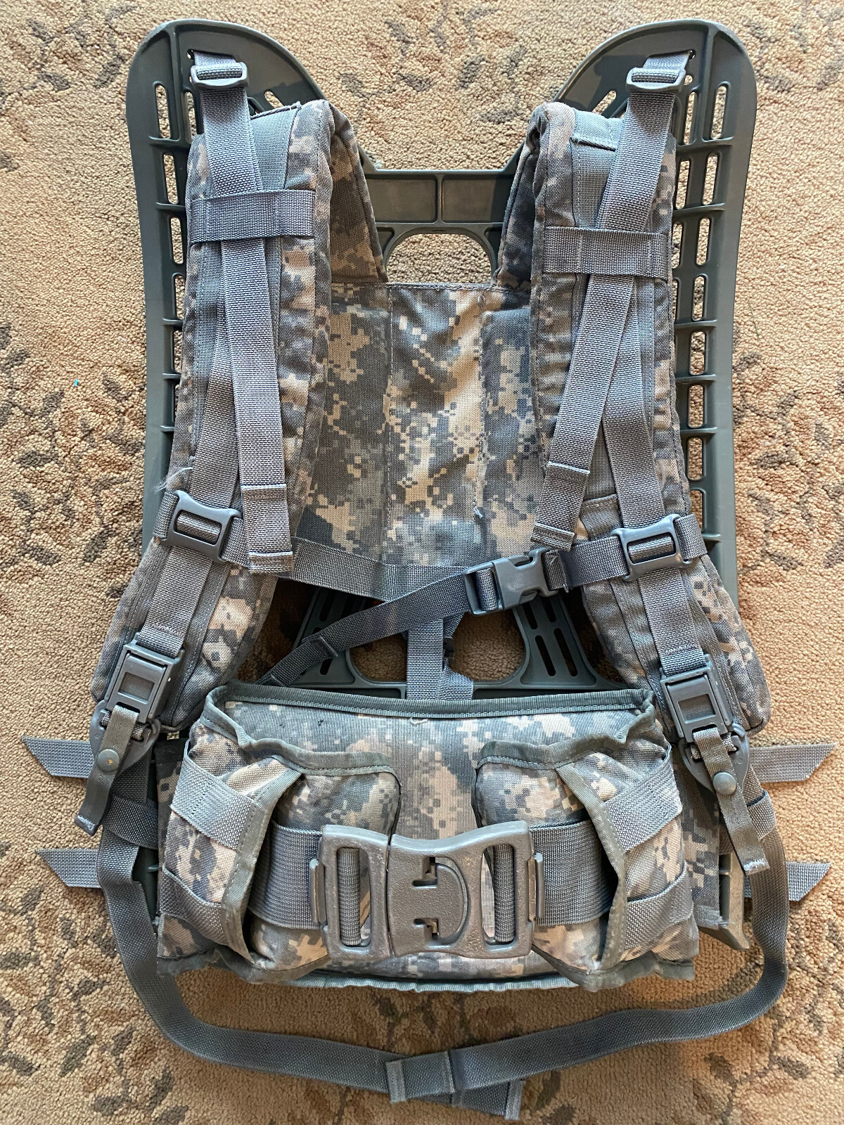 TREE STAND MOVER Frame, Shoulder Straps, Waist Belt UCP Camo Already Assembled