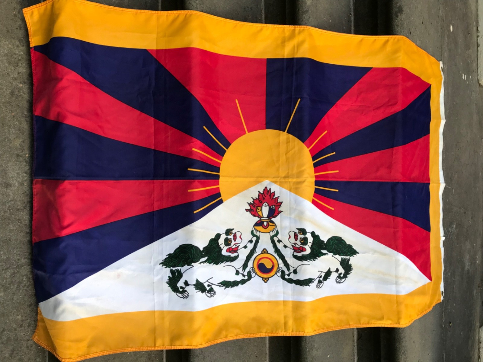 VINTAGE TIBET FLAG TIBETAN DALAI LAMA
