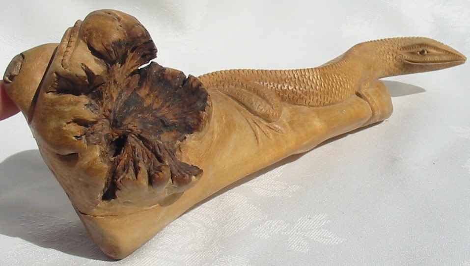 Vtg Hand Carved Wooden Lizard Reptile Root Figurine Ornament 8\