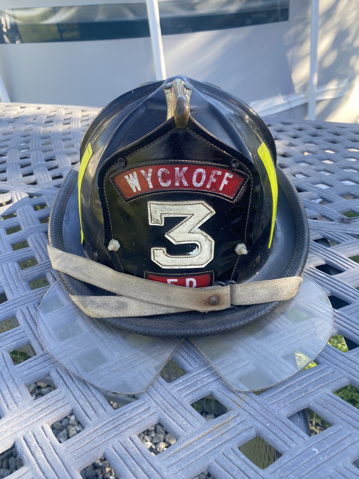 Vintage Wyckoff New Jersey FIRE Department HELMET  CAIRNS & BROS ￼ New