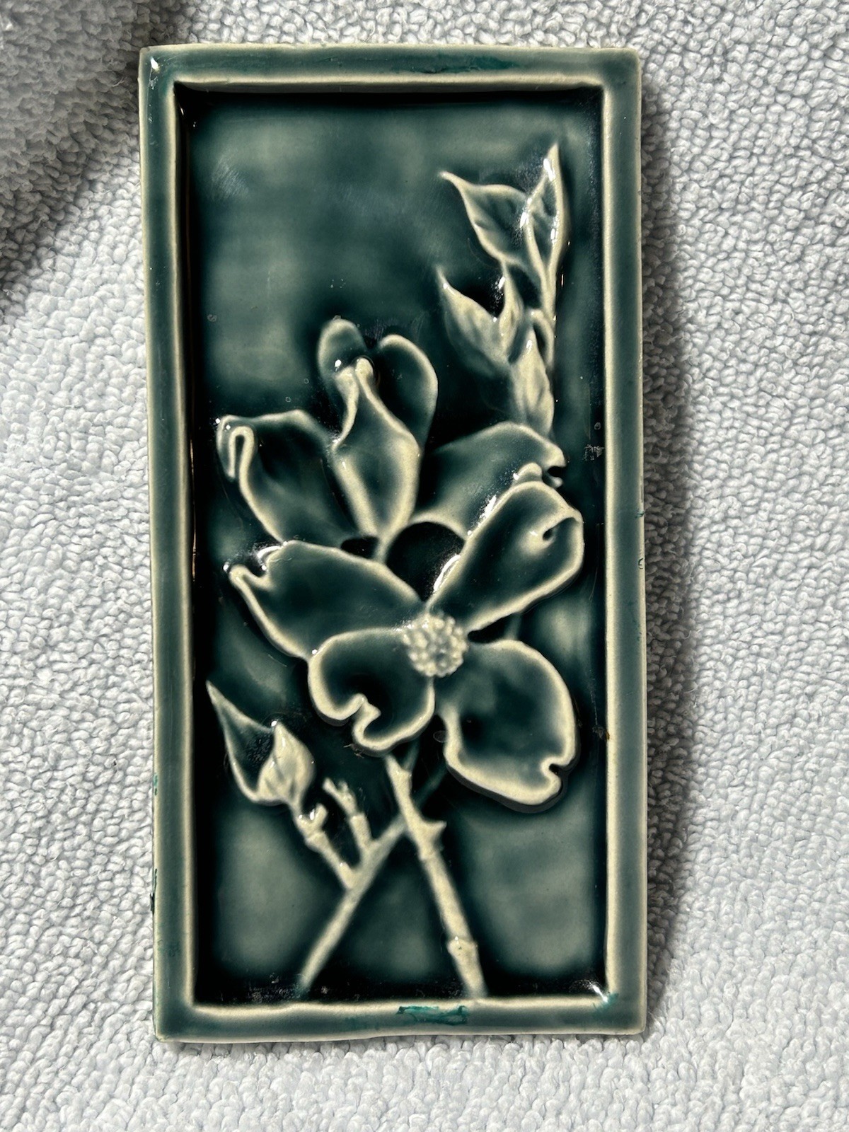Sligo Creek Tile Co. Ceramic Tile Dogwood 2005 Sligo Creek Tile Co. 5-7/16”