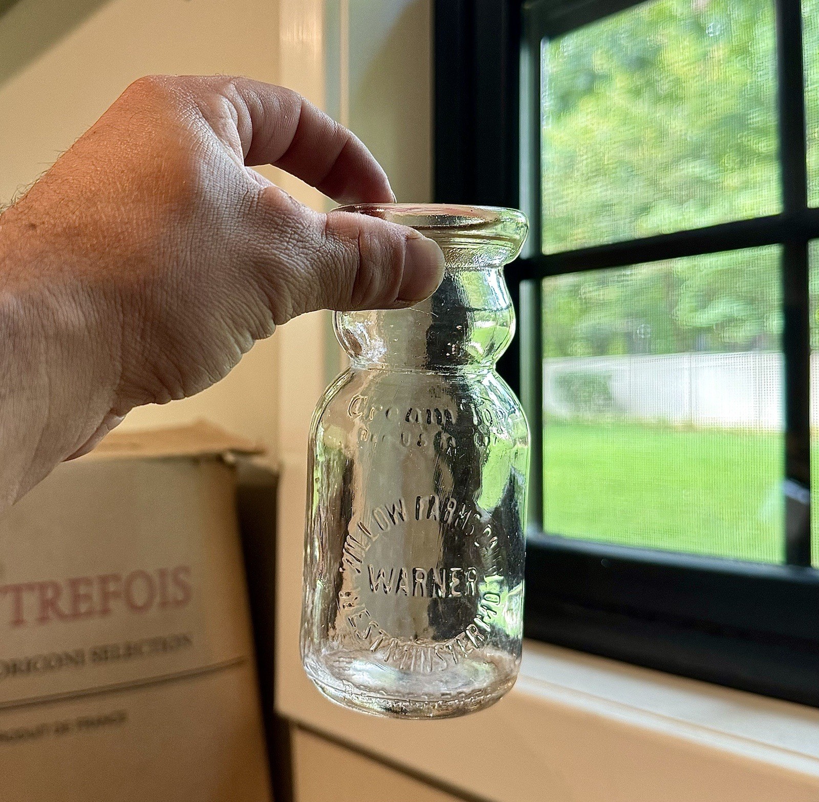 Willow Farms Dairy Warner Westminster MD Emb Cream Top 1/2 Pt Milk Bottle 1949