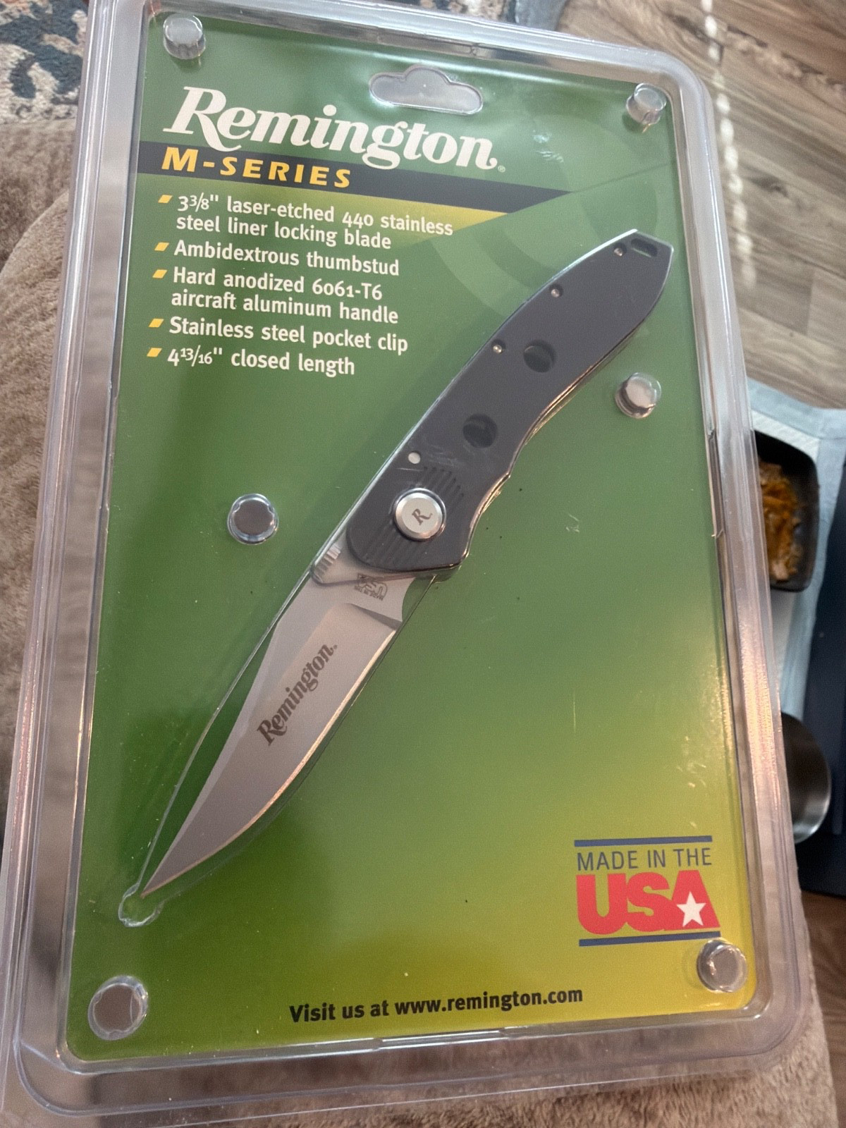 VINTAGE AMERICAN MADE REMINGTON KNIFE NEW OLD STOCK