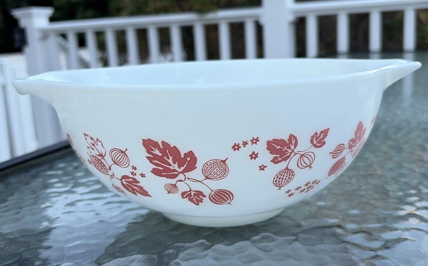 Vintage Pyrex White & Pink Gooseberry 443 Cinderella Nesting Bowl 2 1/2 Quart