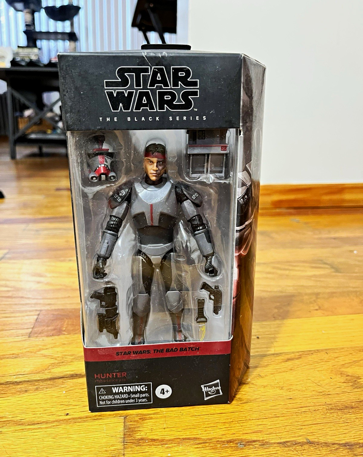 Hasbro Star Wars The Black Series 19 figLot w / both in box and loose figures.