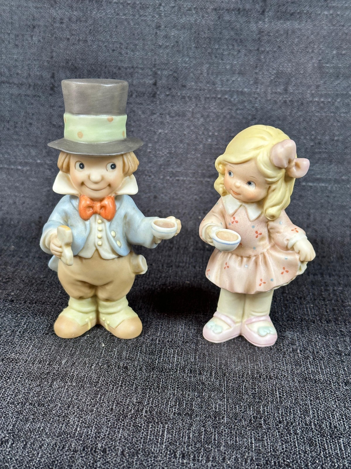 Disney ENESCO Vtg 1996 Memories 2 Piece Alice in Wonderland & Mad Hatter EUC