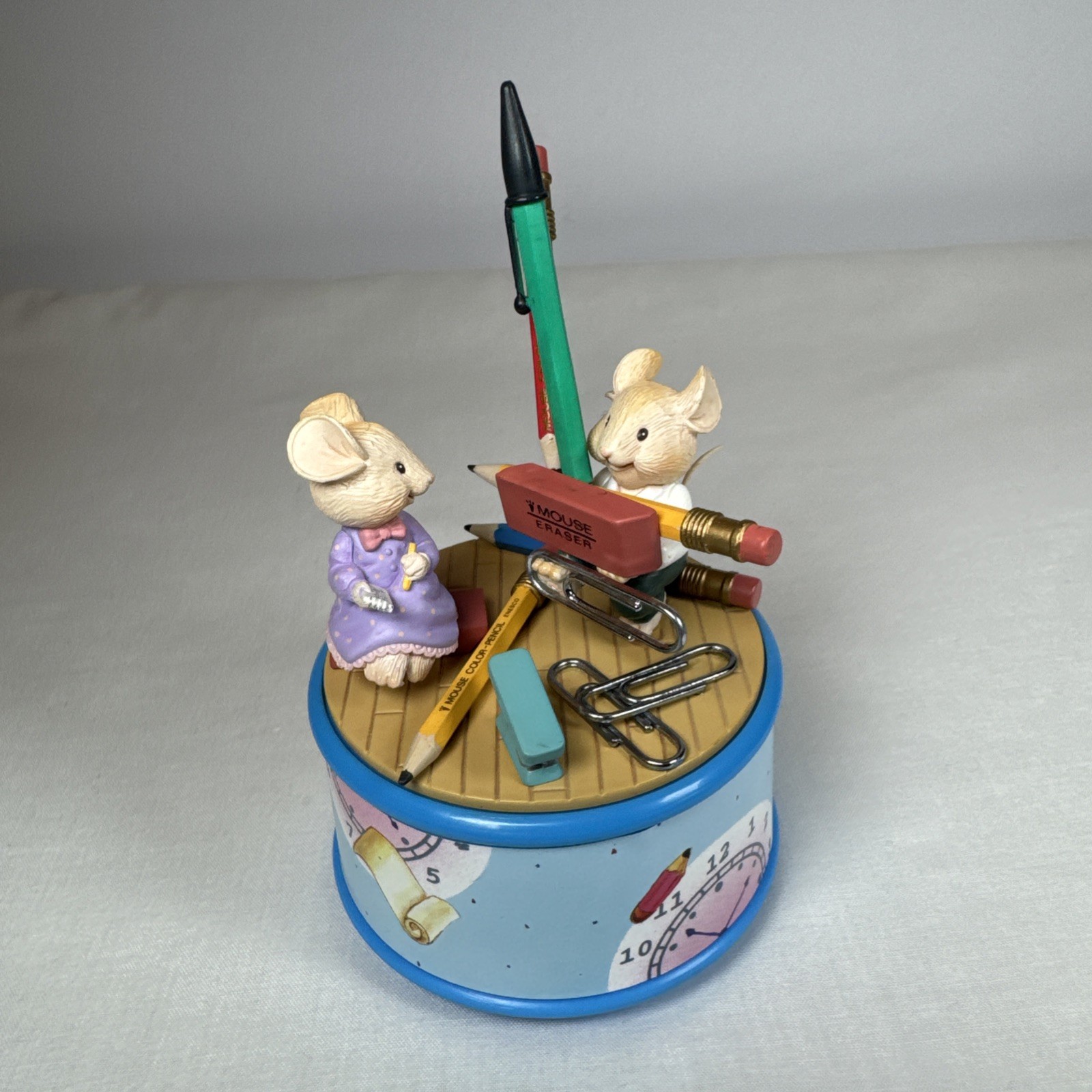 Vintage 1994 Enesco SUPPLIES IN DEMAND Music Box Mice Office Plays Nine to Five