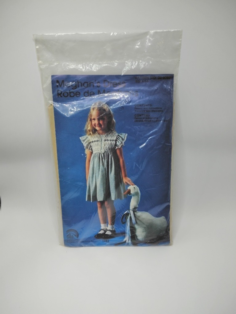 Vintage 80s Rainbow Hill Smocking Pattern Meghan\'s DRESS SIZE 4-5-6 # 36-6082