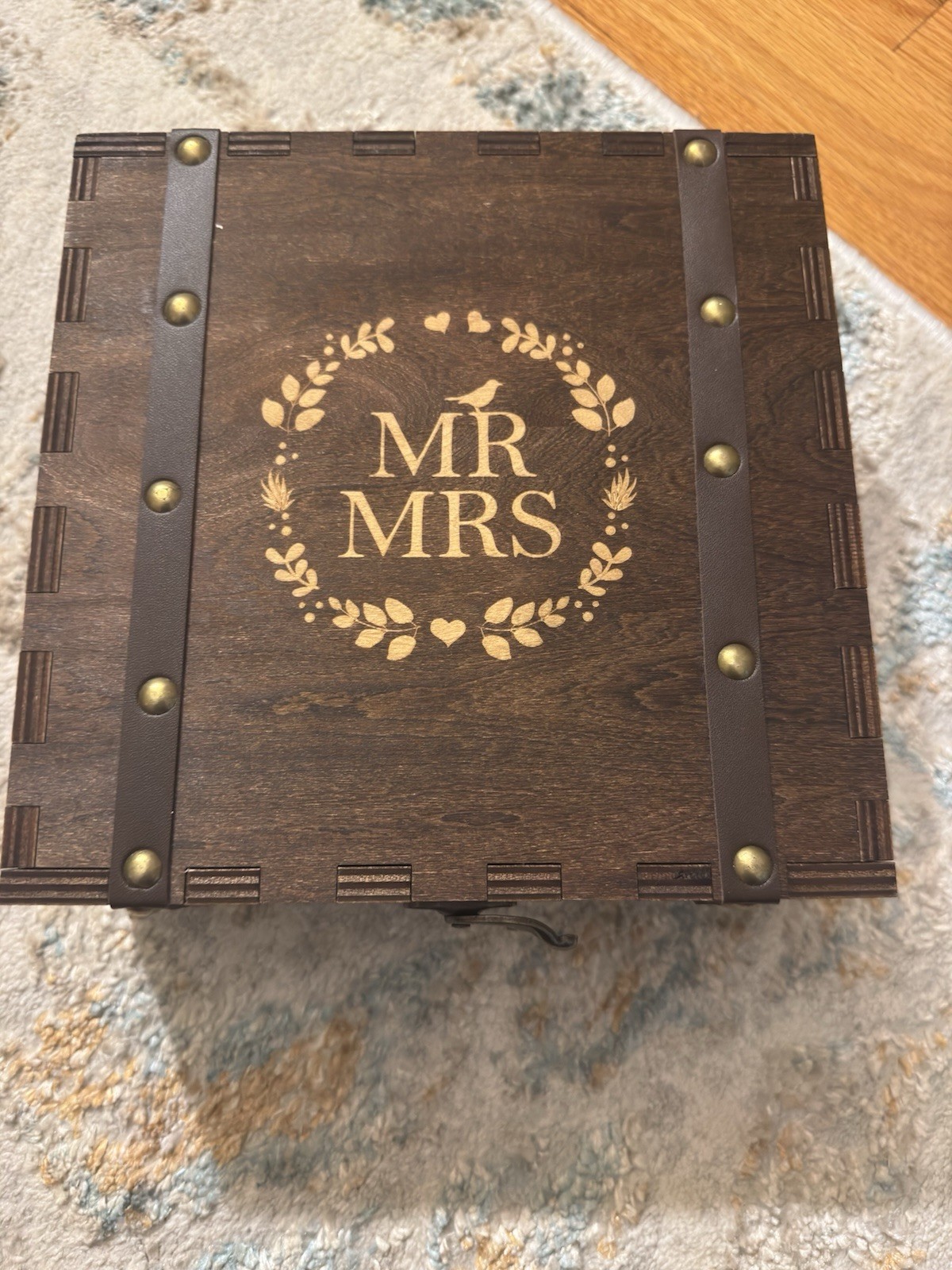 AW BRIDAL Bridal Shower Gifts Mr and Mrs Wedding Keepsake Box for Couples