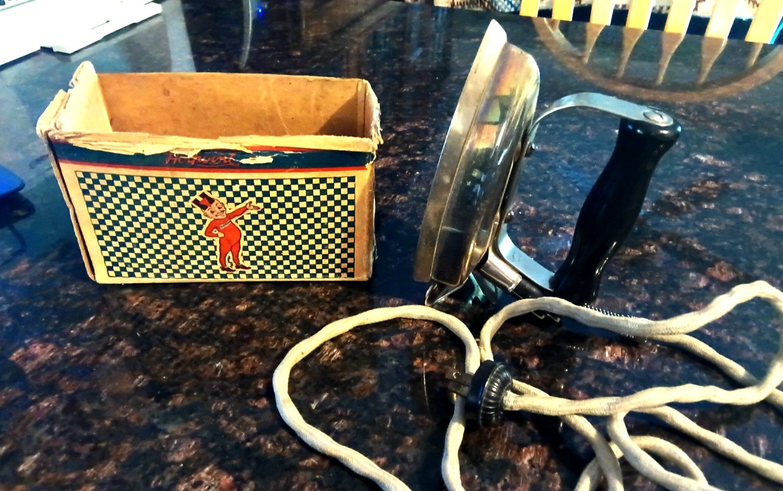 Old Vintage Original Hotpoint Boudoir Iron Electric Working With Box Circa 1925
