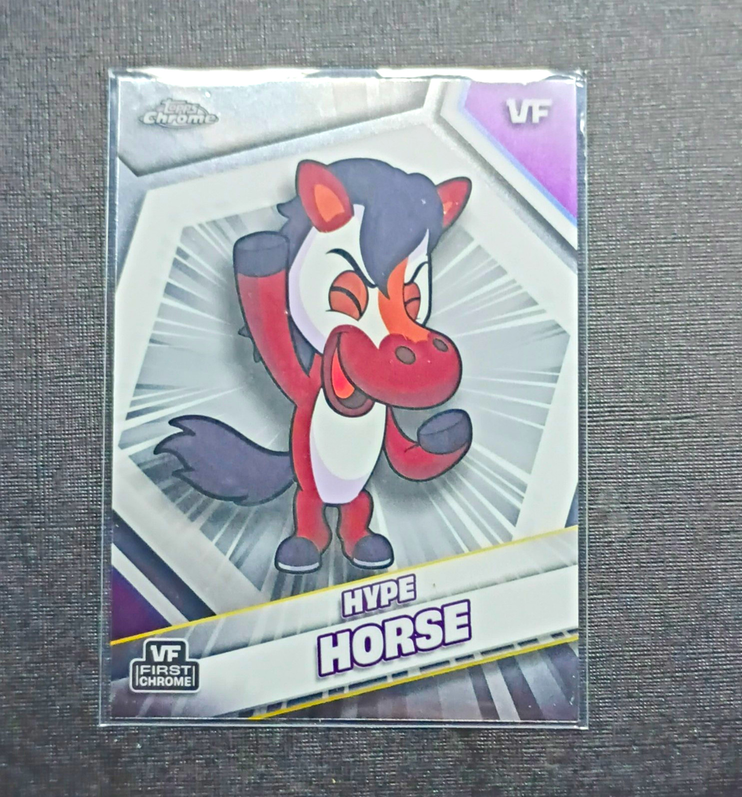 Topps 2022 VeeFriends Chrome Hype Horse #101 Base Set Non-Sport Card