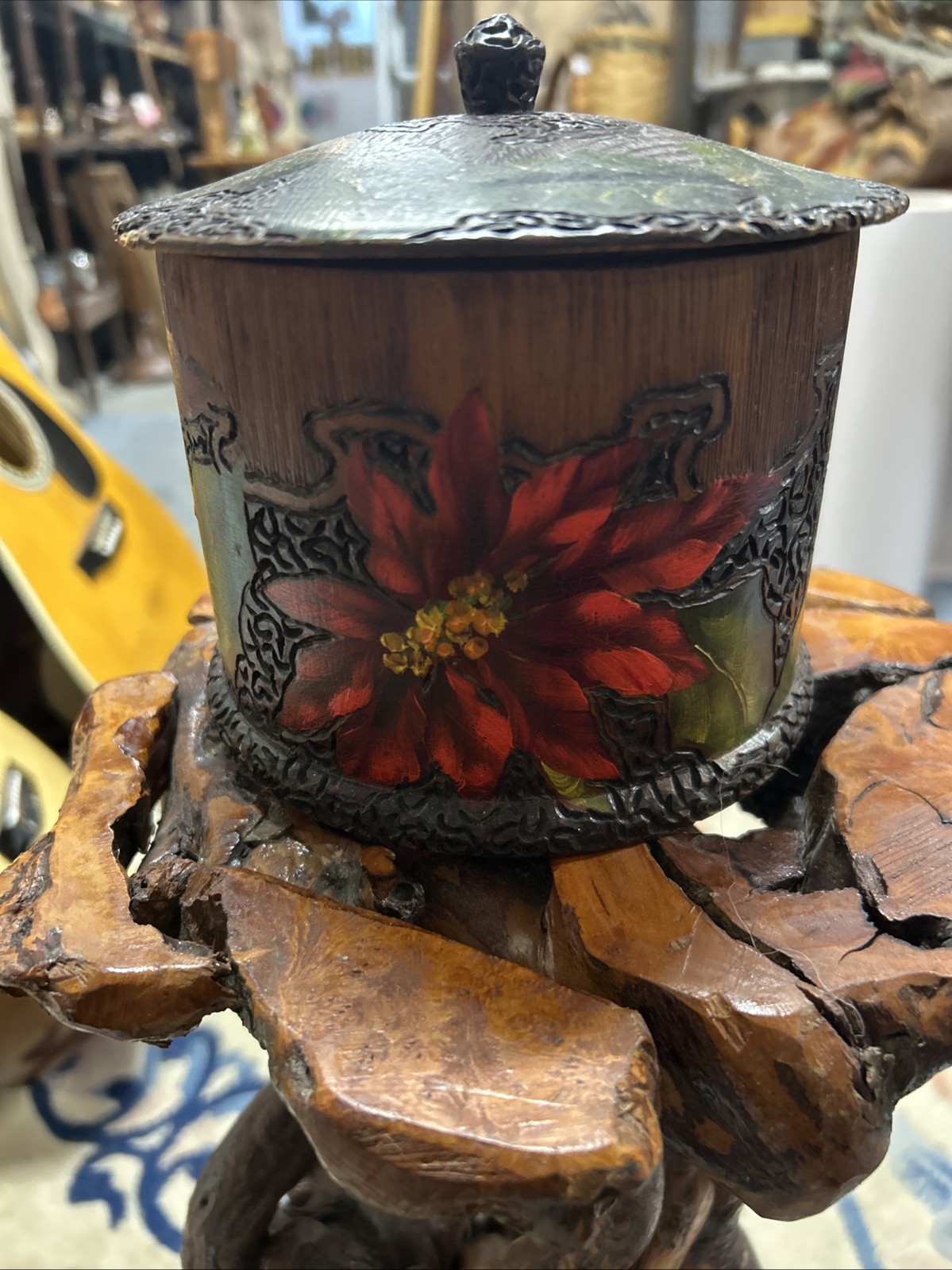 Antique Flemish A&C pyrography pot, c.1910. Hand painted poinsettia Hand Burned