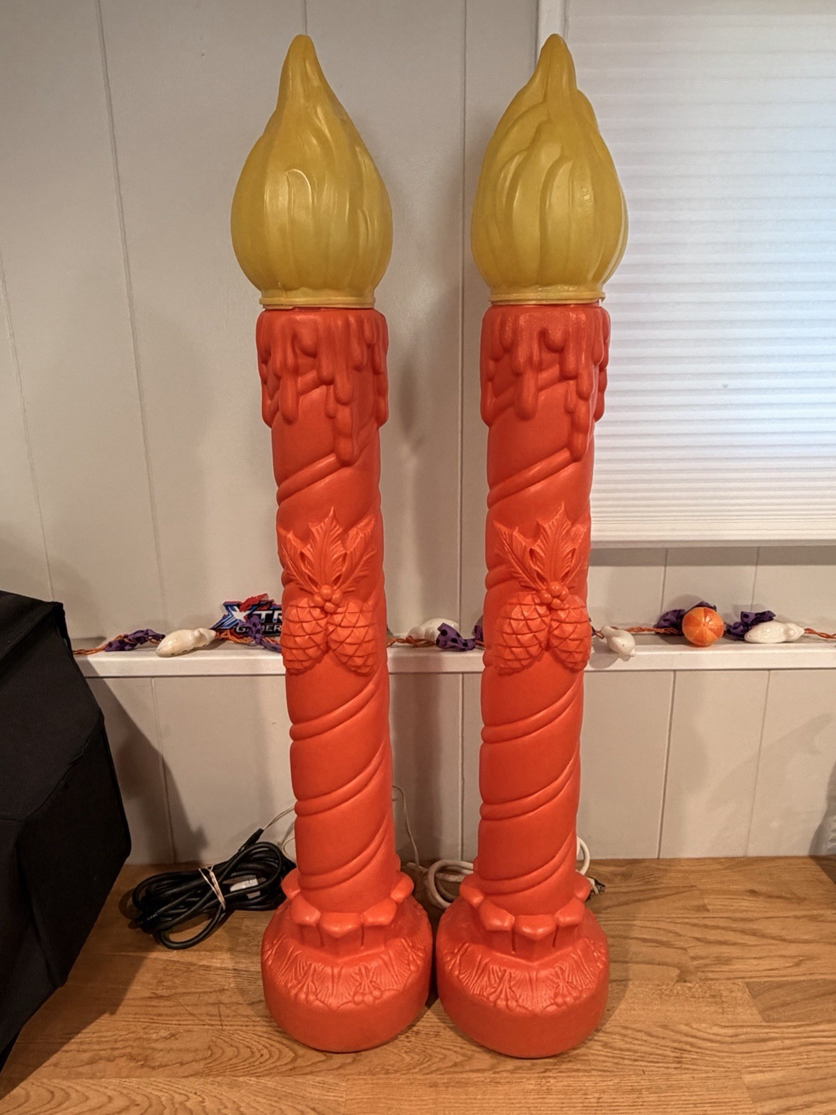 Lot Of 2 Vintage 1969 Empire Blow Mold Candle Christmas Poinsettia WORKING