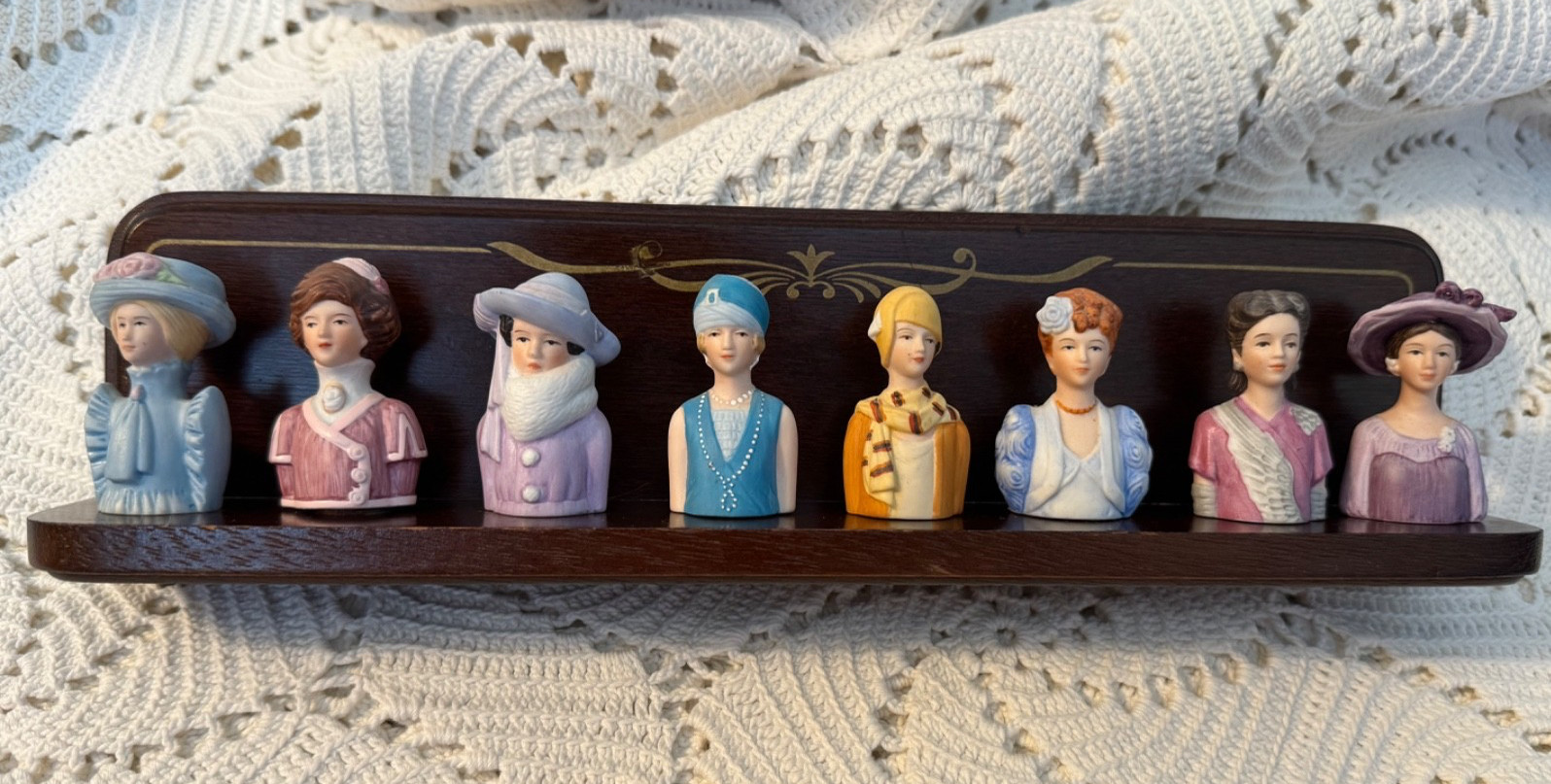 Vintage Avon American Ladies of Fashion Thimbles Lot of 8, 1982-1984 EUC