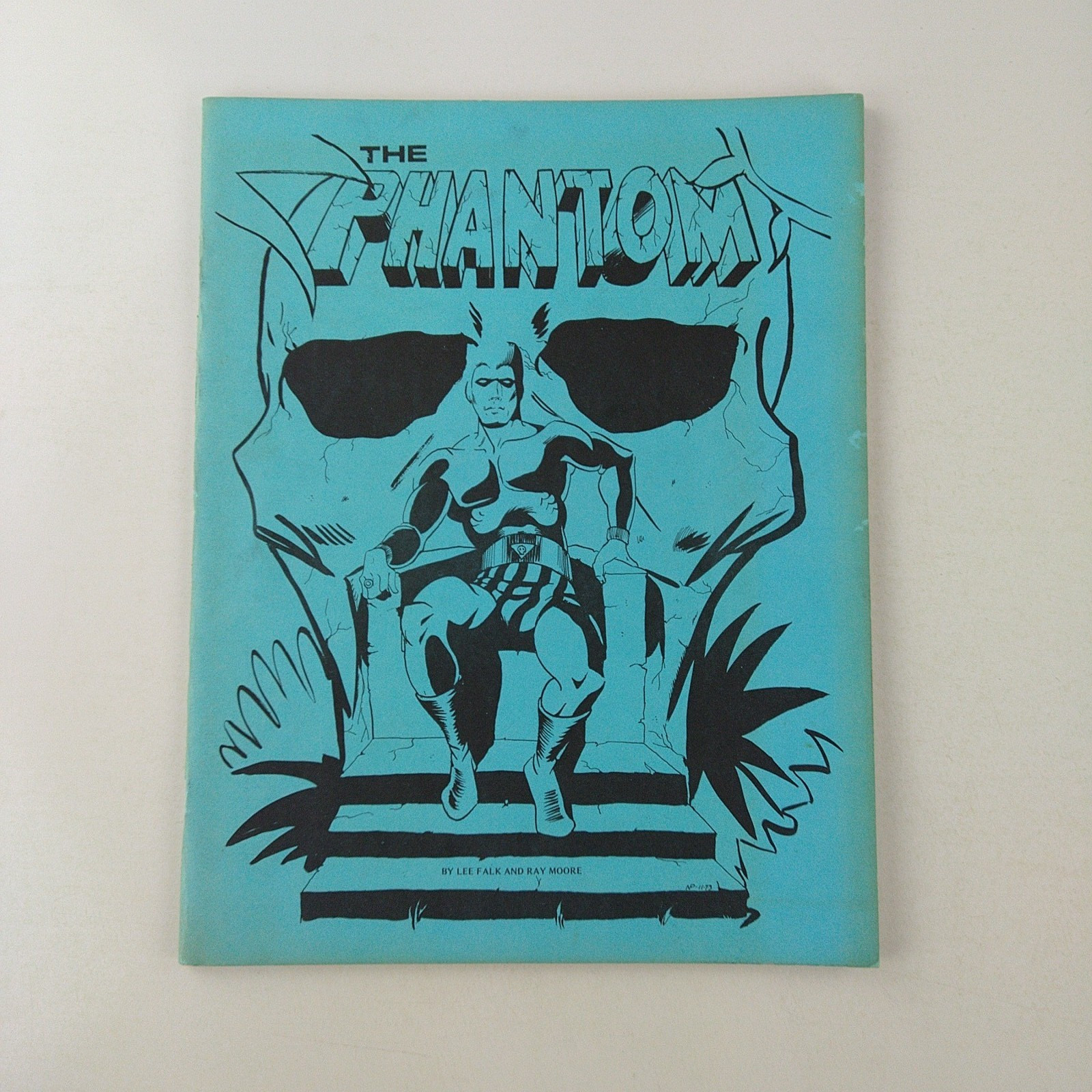 Quintessence Presents The Phantom #1  VF/NM (1973 King Features Syndicate)