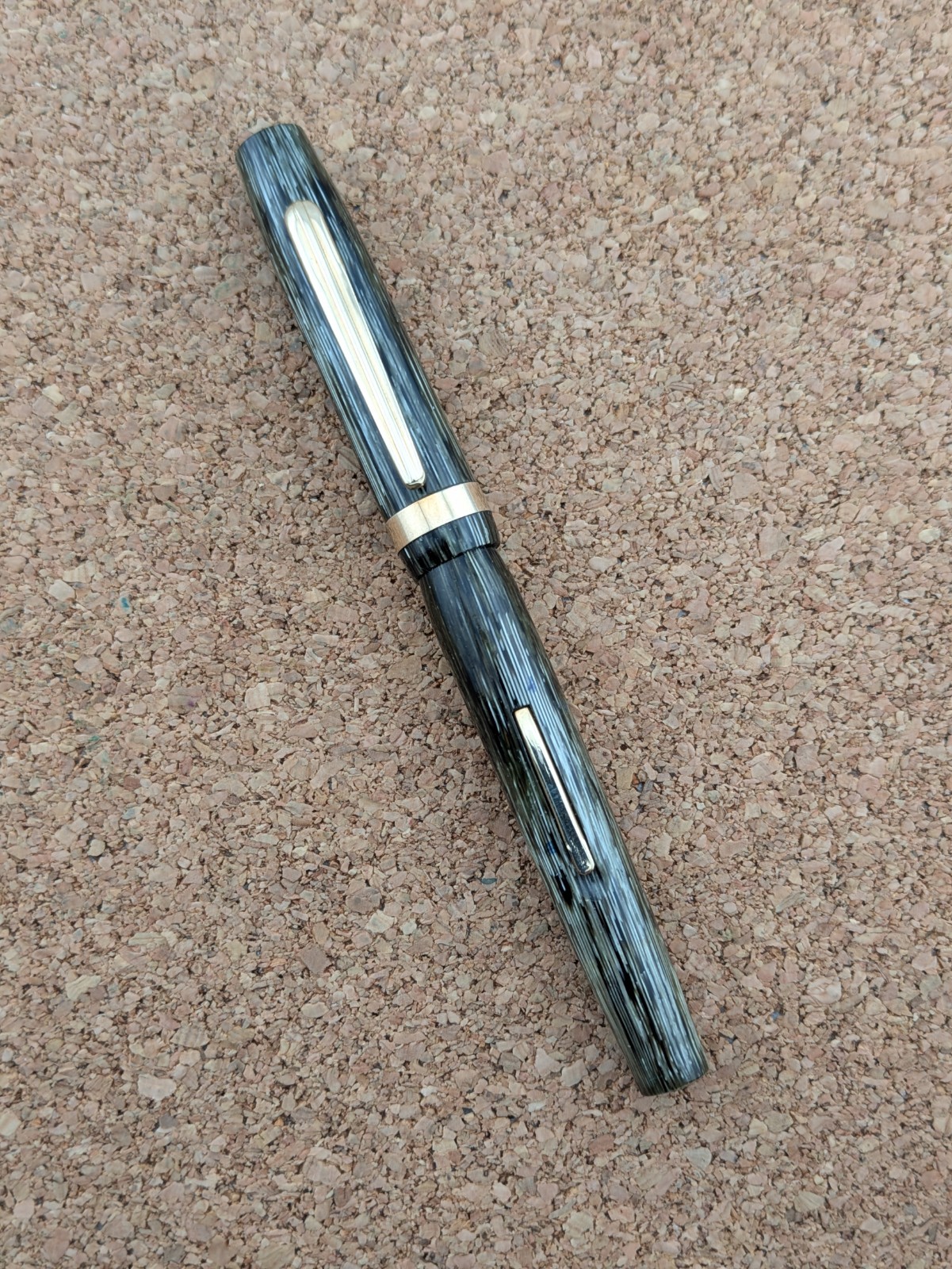 Vintage Gold Bond By Wahl Fountain Pen In Working Condition 