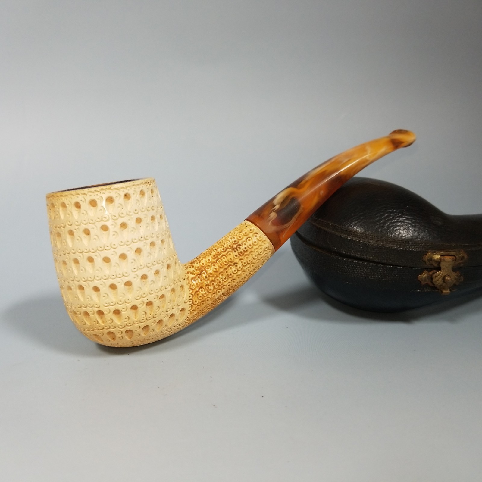 Unknown Lattice Meerschaum Estate Block Meerschaum Pipe, With Its Case