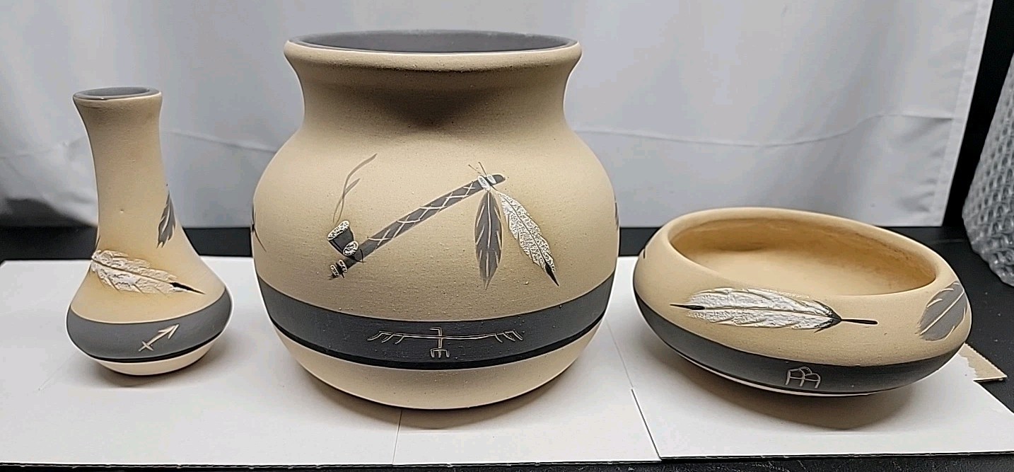 Vintage 3 Pieces 1984 Pottery pot Grey Feather signed