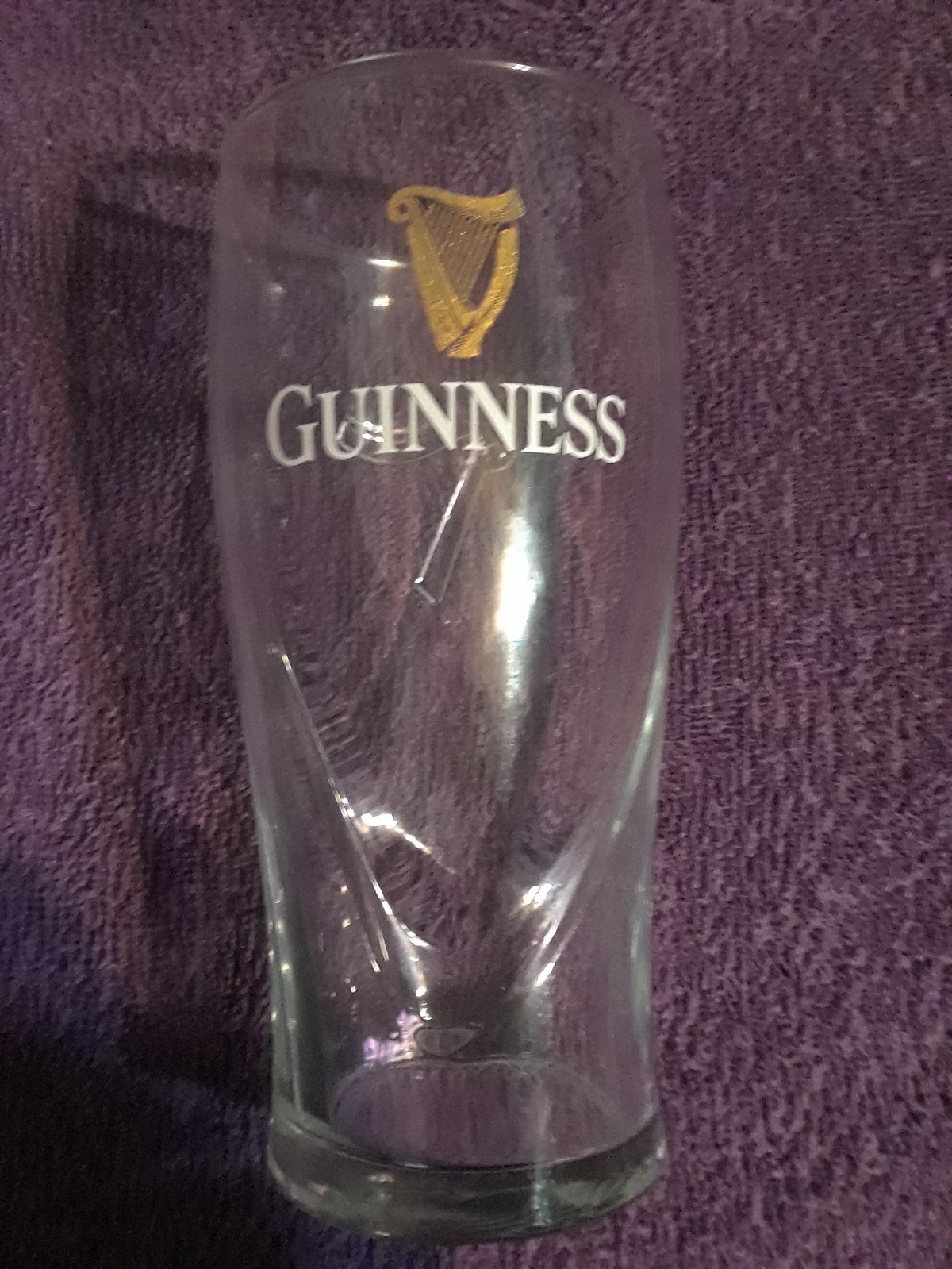 Guinness embossed beer 16 oz Pub glasses With harp print Set Of 4 Brand New