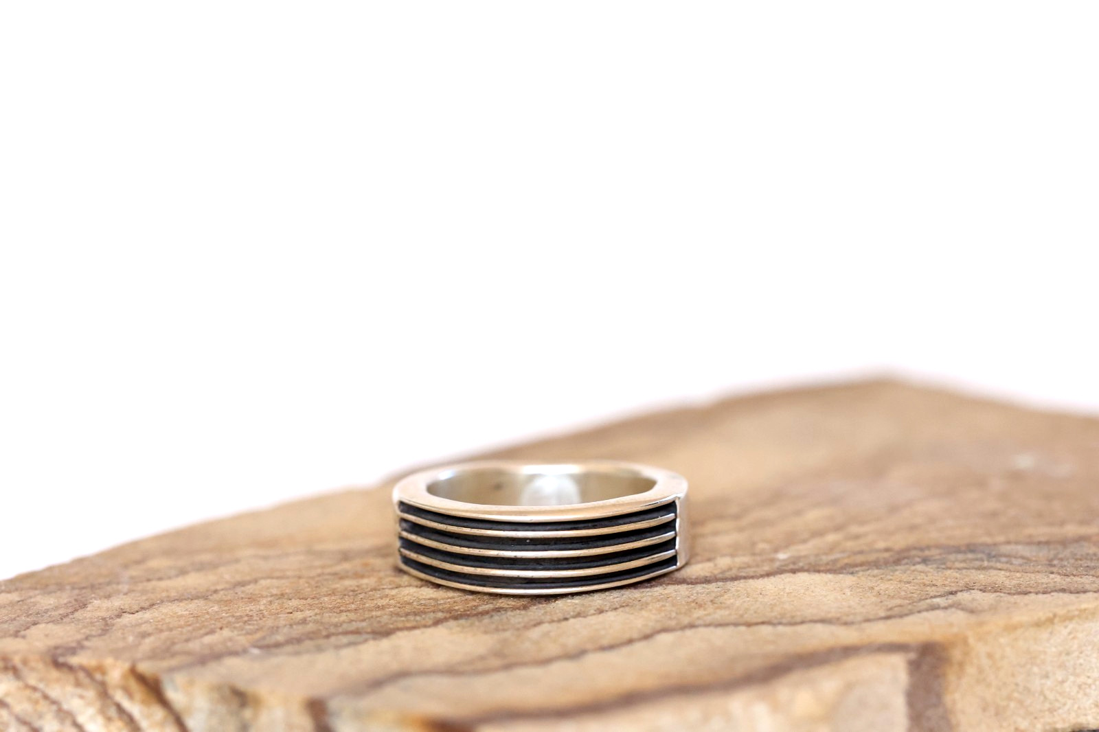 Vintage Navajo Sterling Silver ring Signed FJ  Size 8