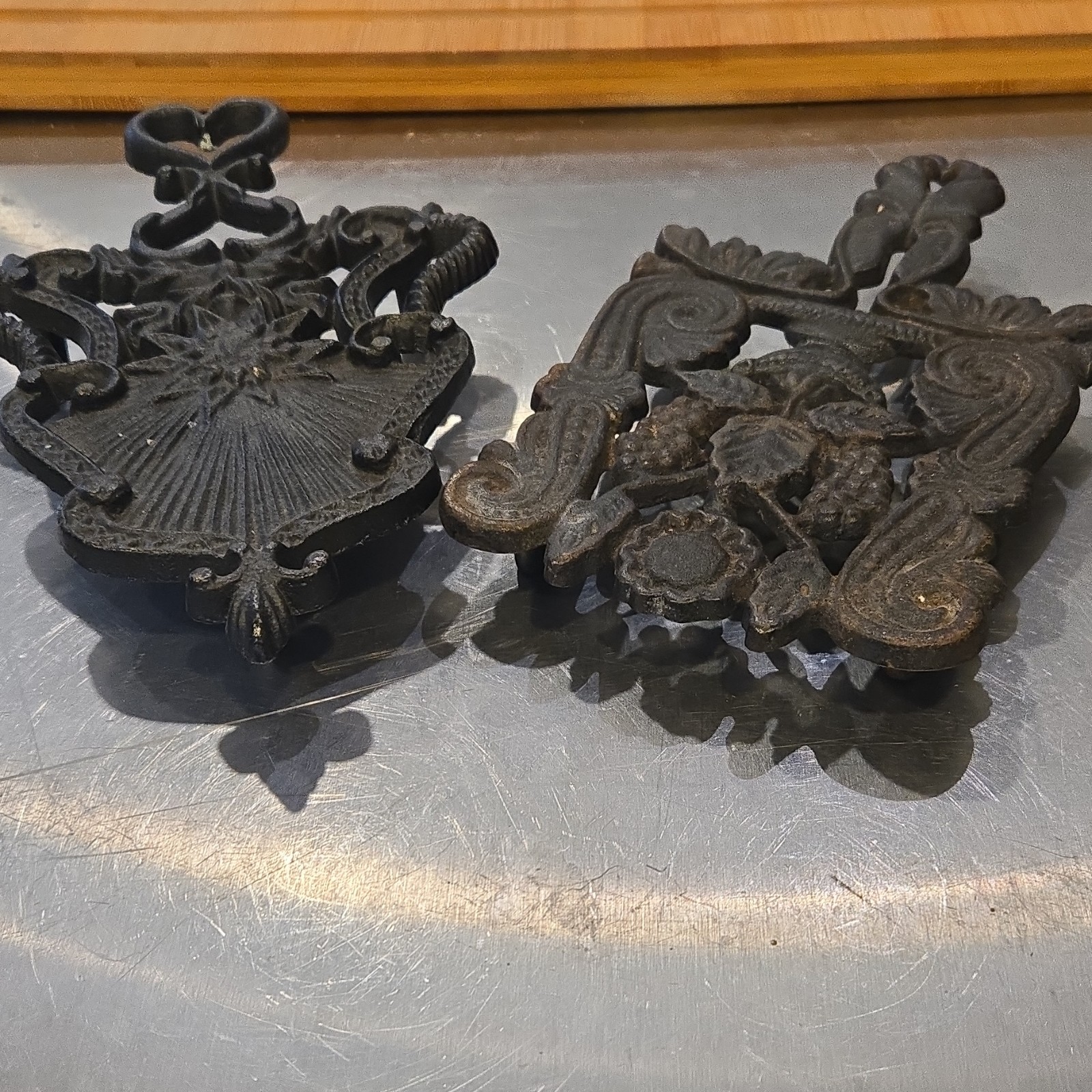 Wilton Cast Iron Floral Trivet Set of 2 Victorian Antique Black w/ Handles