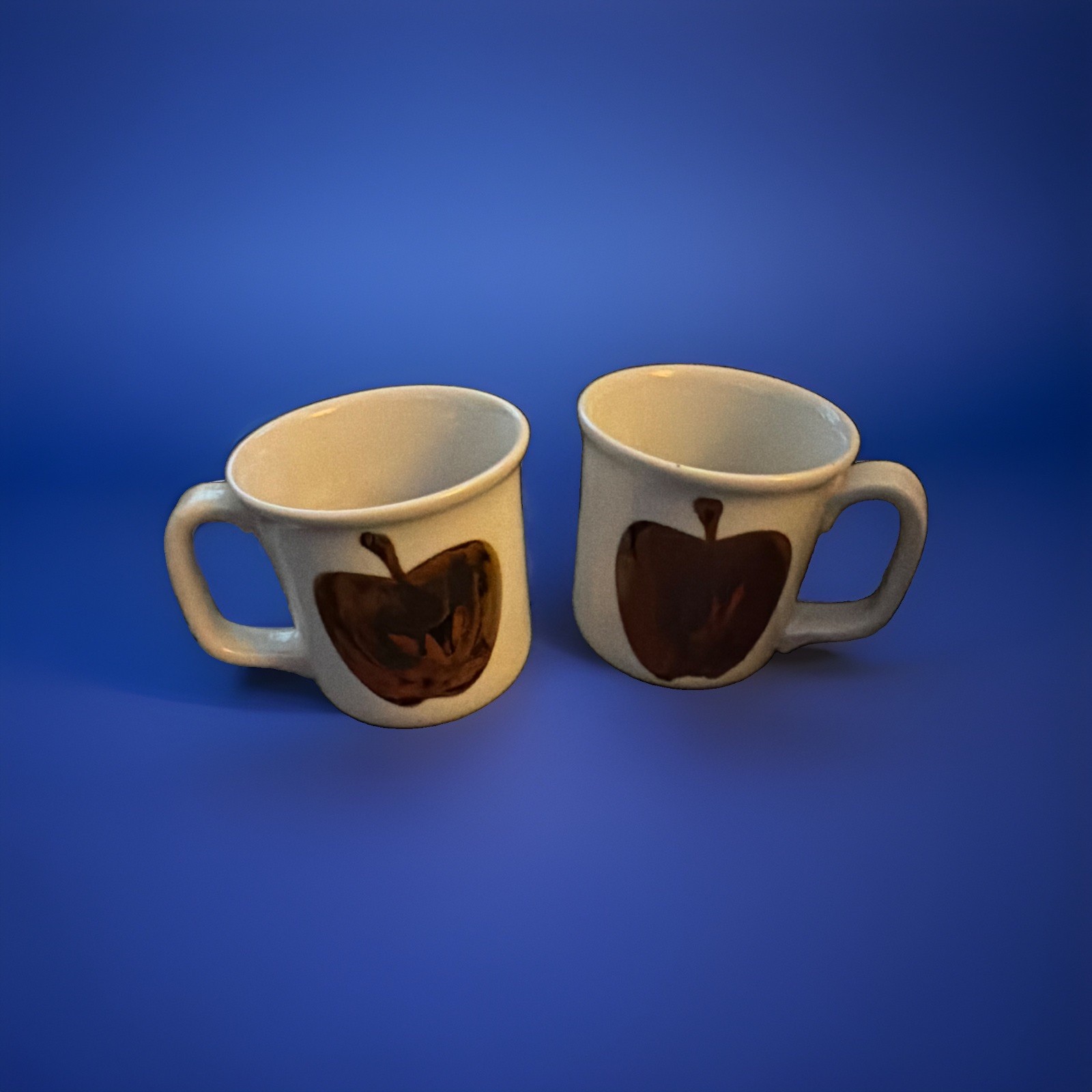 Set Of 2 Vintage Mid 1970’s Lauffer Made In Japan Hand Crafted Apple Mugs