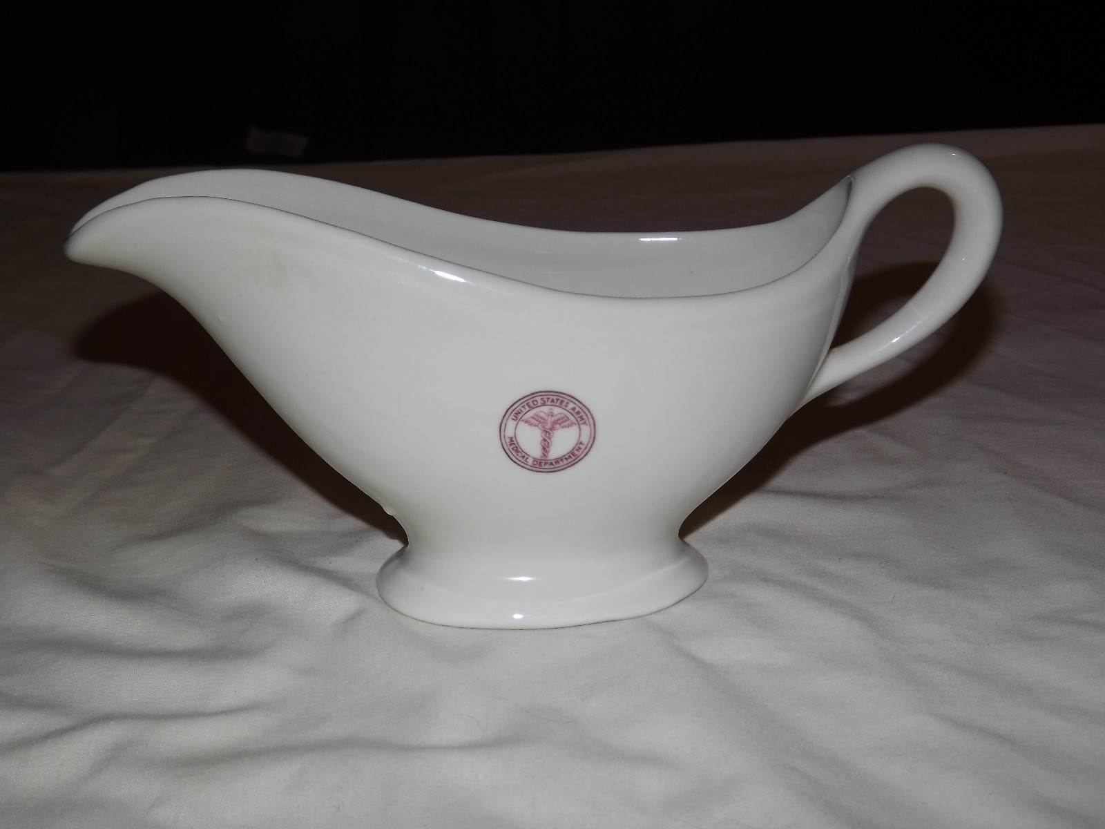 VINTAGE US ARMY MEDICAL DEPARTMENT GRAVY BOAT 