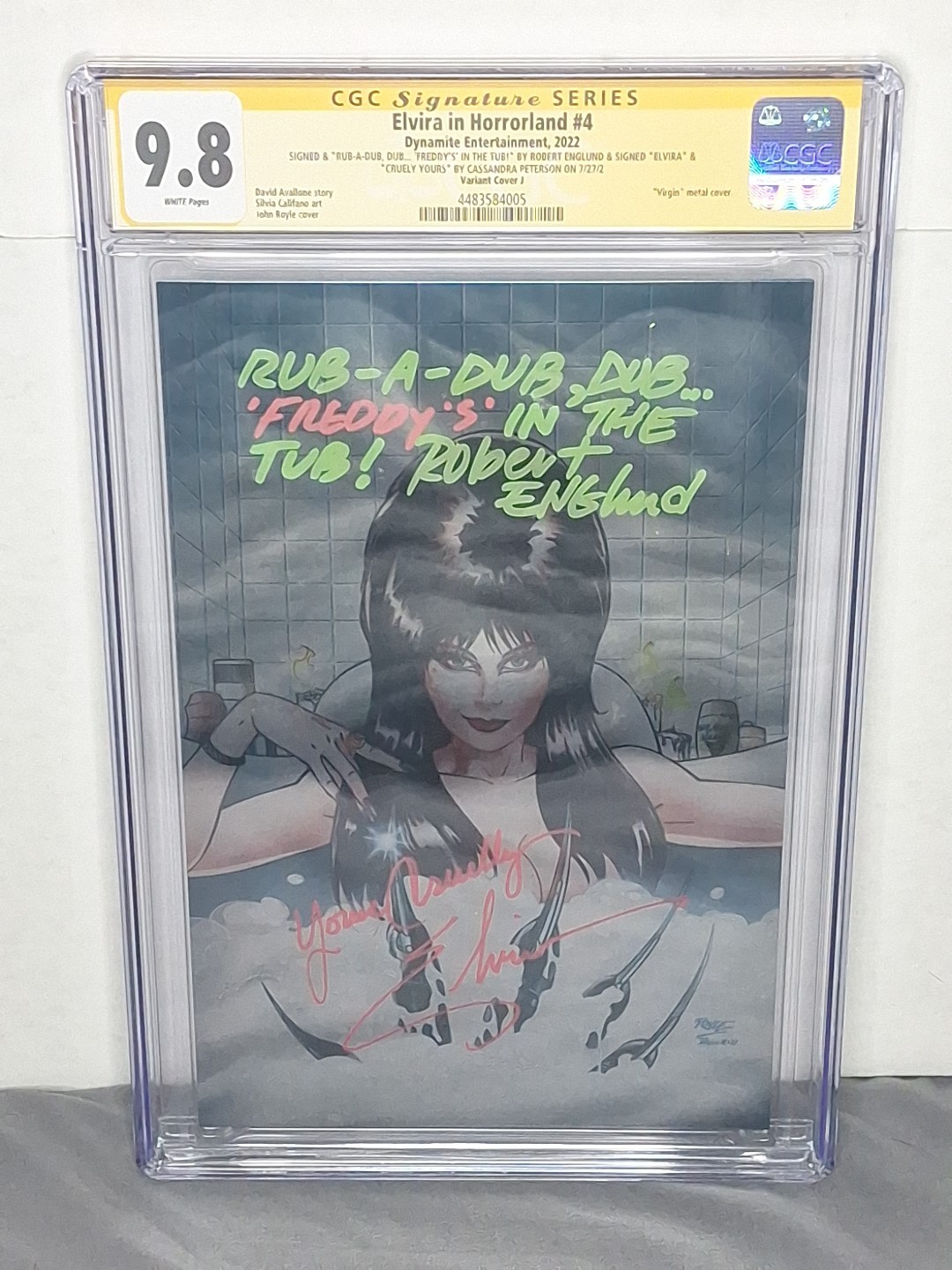 SIGNED BY ELVIRA & ROBERT ENGLUND ELVIRA IN HORRORLAND #4 METAL COVER