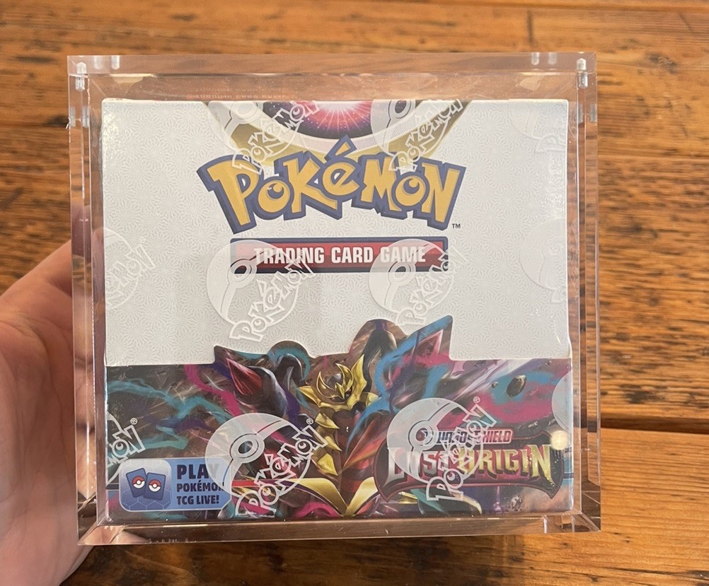 Lost Origin Booster Box (36 Packs) Factory Sealed New with acrylic Case Pokémon