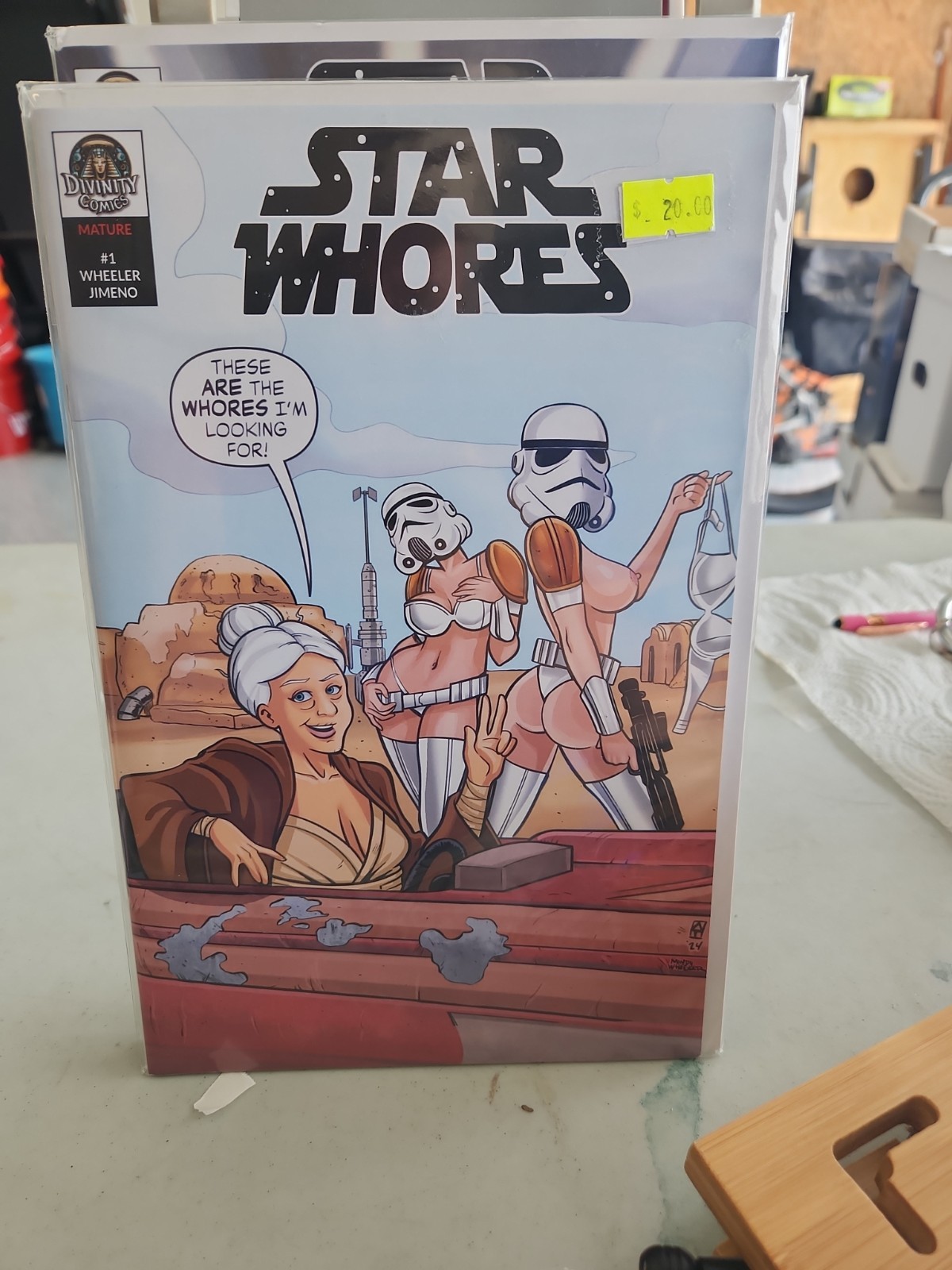 Star Whores #1 Kickstarter retail v mature cover art by Andrew Thomas 