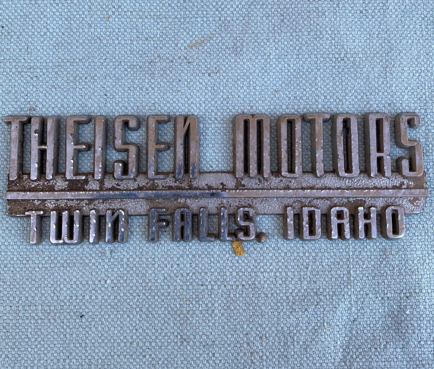 Car Dealer Emblem Logo Tag Theisen Motors Twin Falls Idaho Metal Vintage Chrome