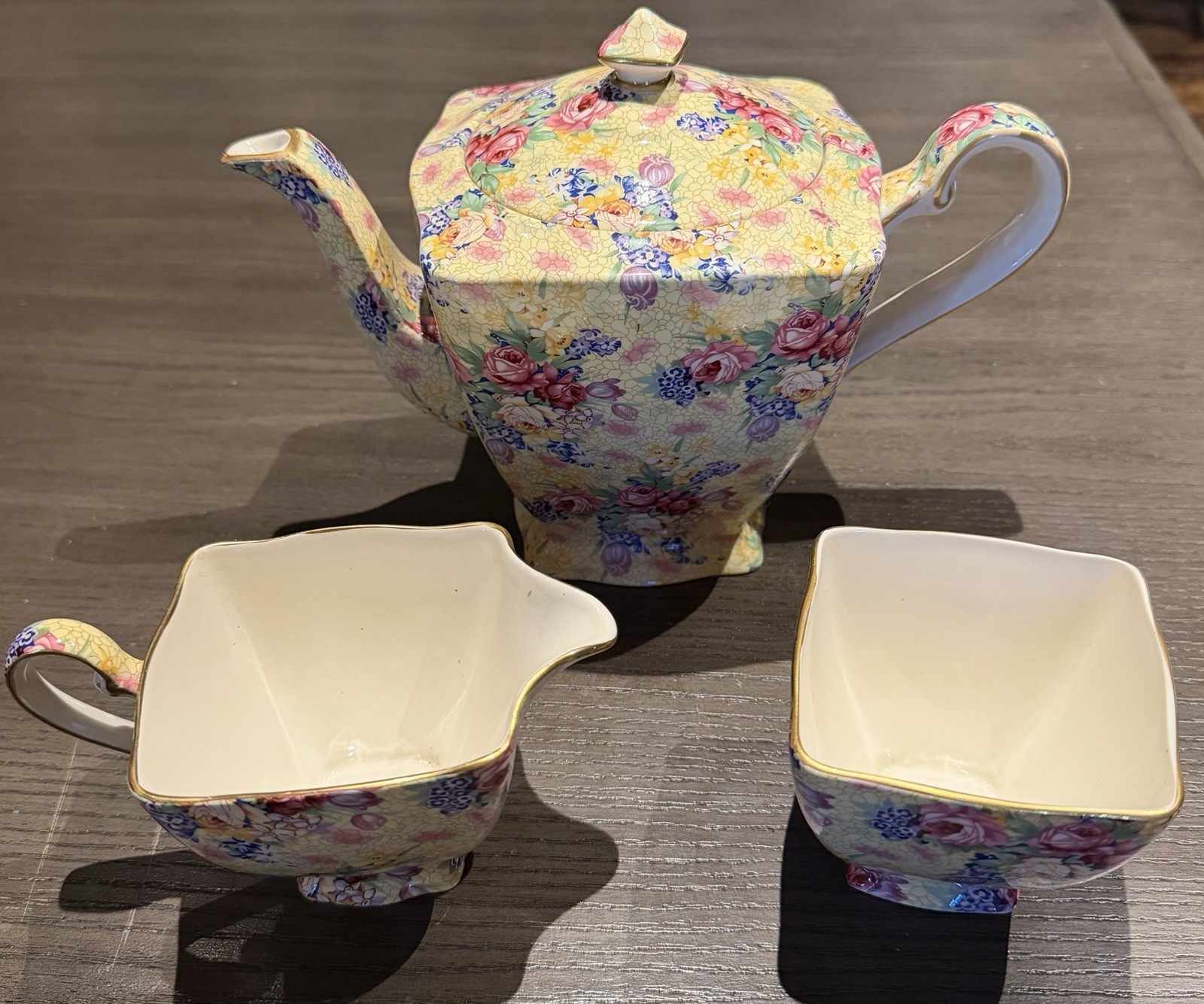 Royal Winton Grimwades Welbeck Chintz 1995 Teapot Creamer Sugar Set England