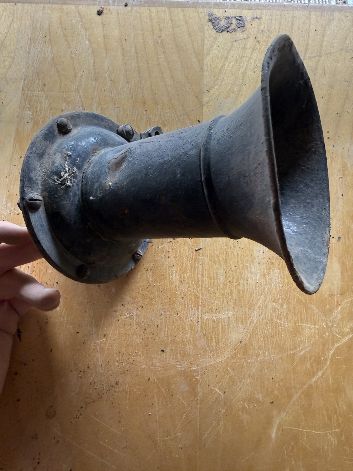 Vintage 1930s Delco Remy Klaxon 8C Horn Chevrolet GMC Truck 6V Ahooga OE