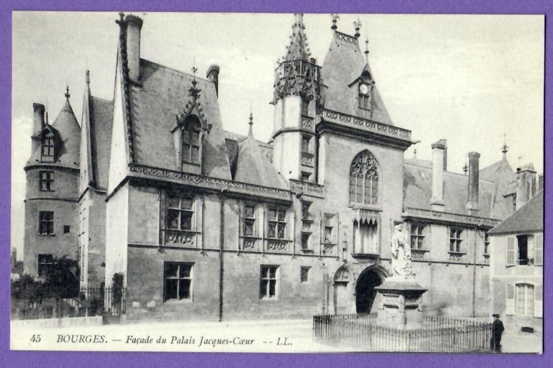 FRANCE BOURGES VINTAGE POSTCARD 4210