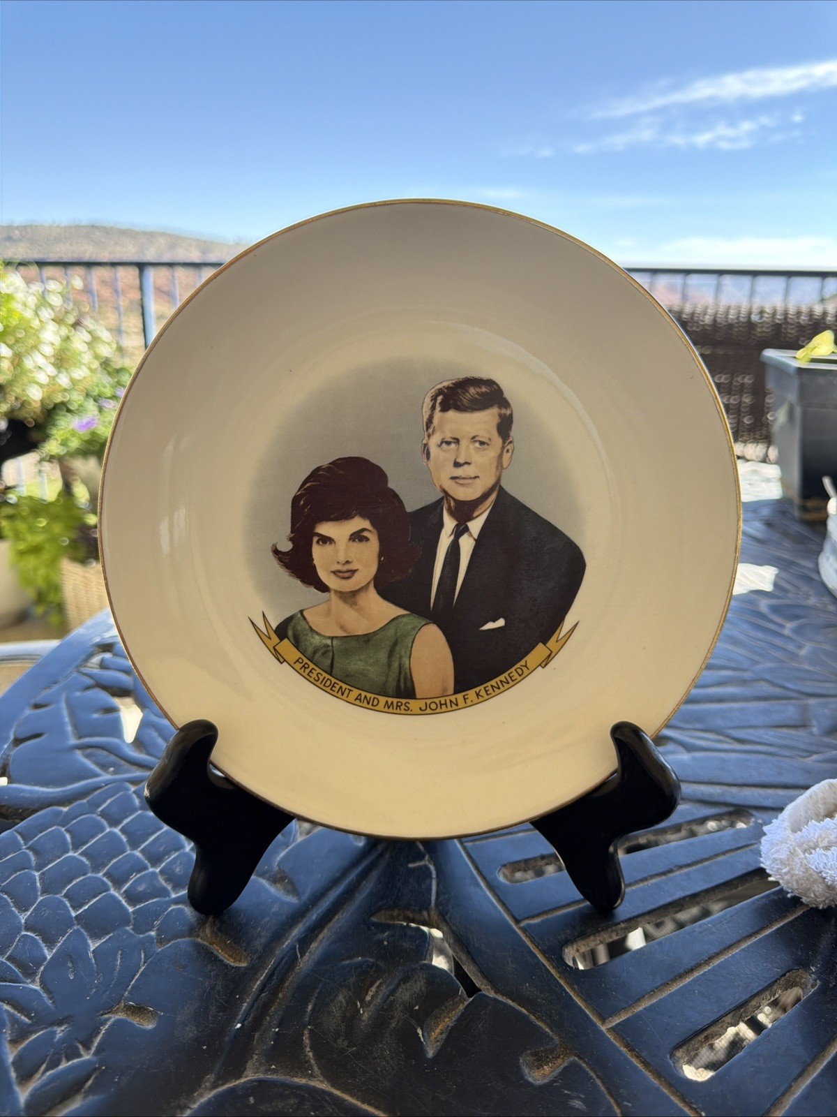 Vtg 1960s  9” JFK Jackie President Kennedy Commemorative Plate 22K Gold USA Mint