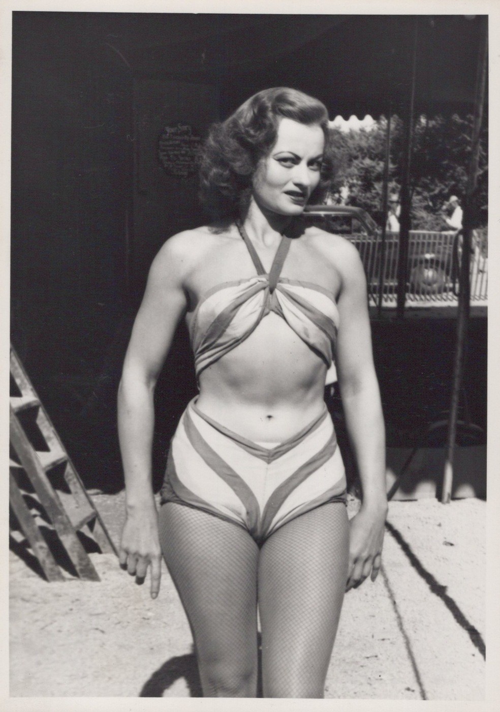 Ringling Bros RBBB Circus Showgirl Pin-Up Backyard RARE 1940s - Original Photo