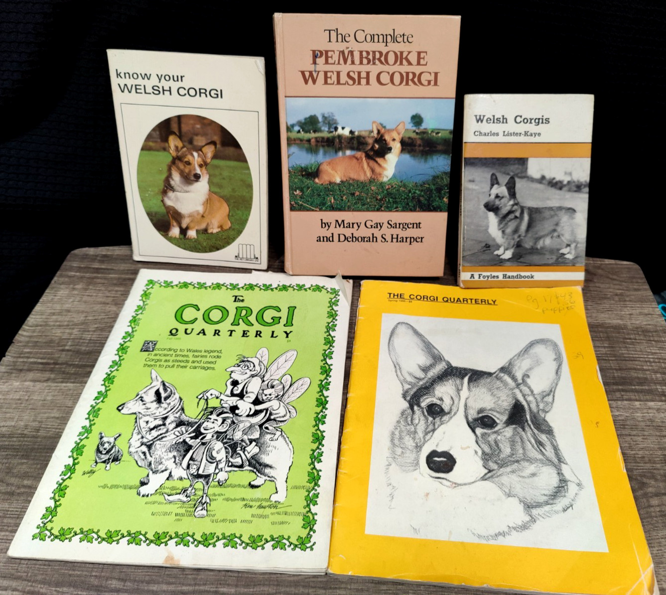 Corgi Books & * *RARE ** Magazine Lot |  Pedigree History Vintage