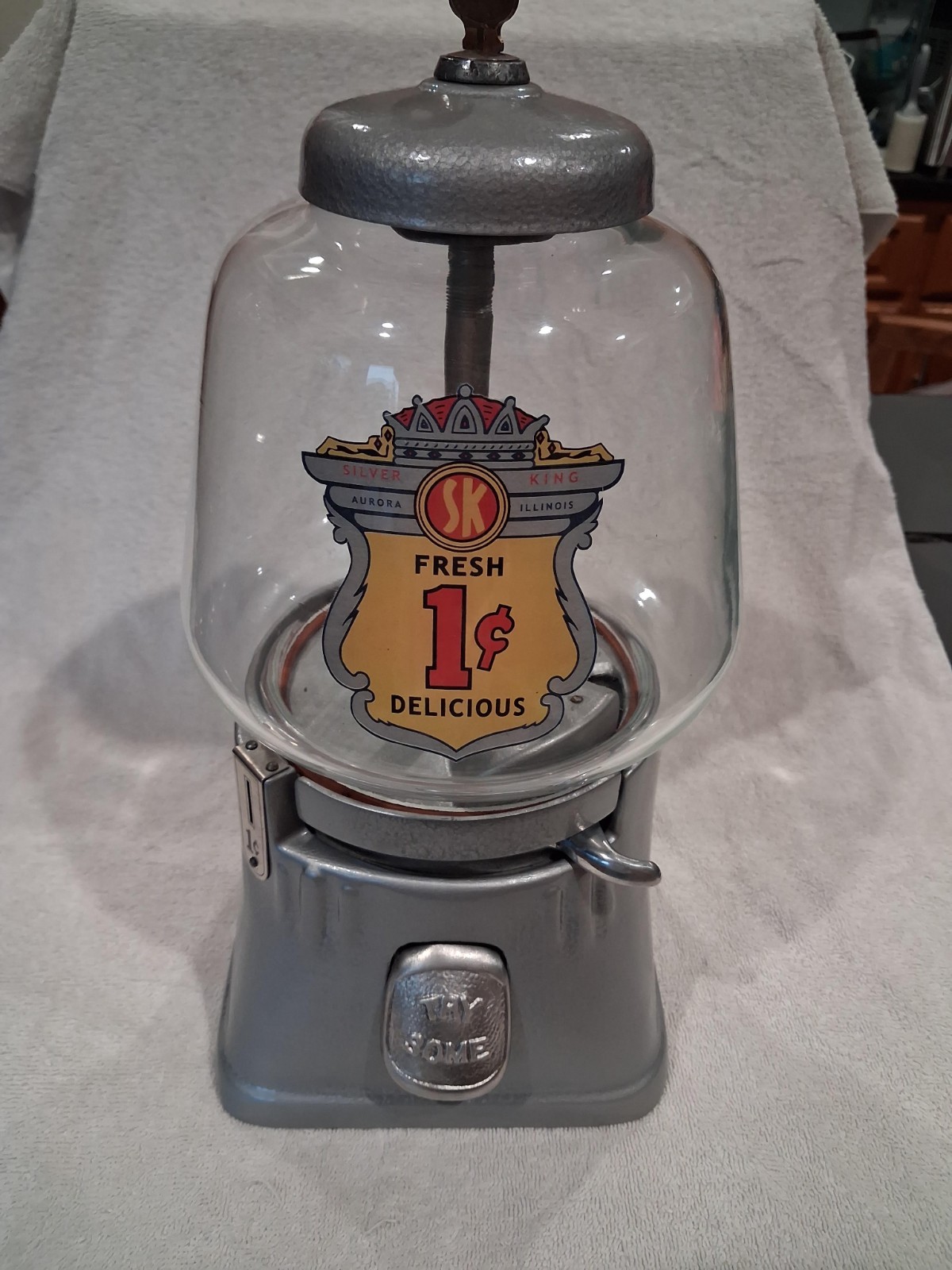 VINTAGE 1946 SILVER KING PENNY COIN OP BULK  VENDING GUMBALL MACHINE DISPENSER