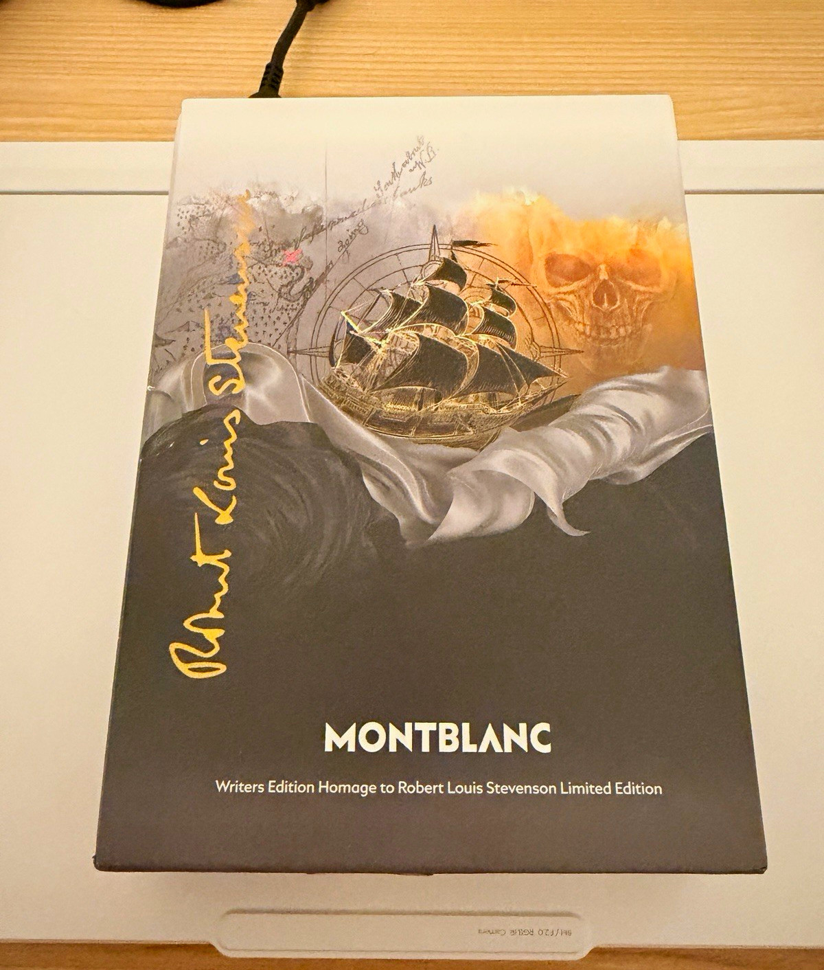 Montblanc Writers Edition Robert Louis Stevenson Fountain Pen F Nib 129416 NEW