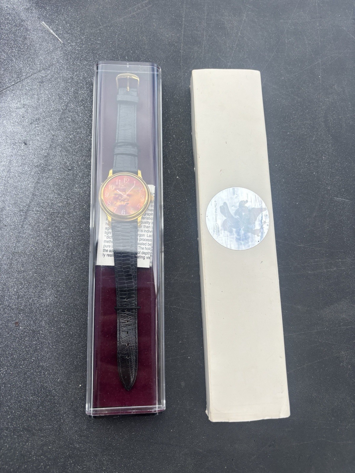 Fantasma Mickey Mouse 3D Hologram Quartz Wristwatch With Box & Paper Vintage 