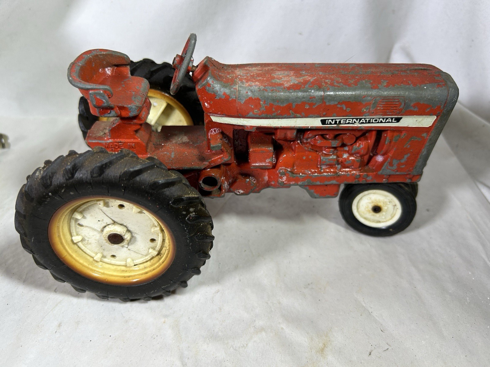 Vintage ERTL International Harvester Red Tractor Made in USA Farm Toy