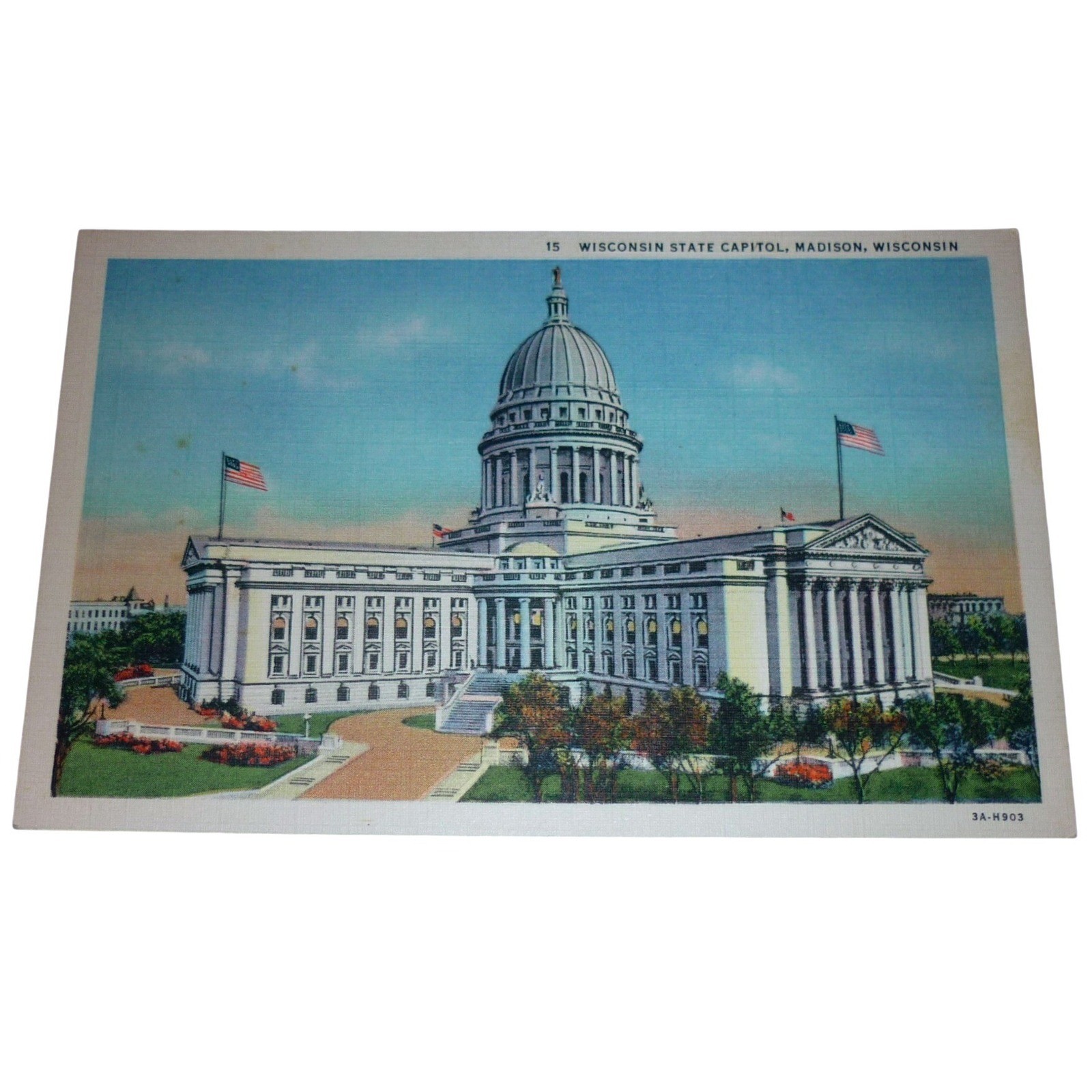 Vintage Wisconsin State Capitol Madison WI Linen Postcard 3A-H903 Unposted