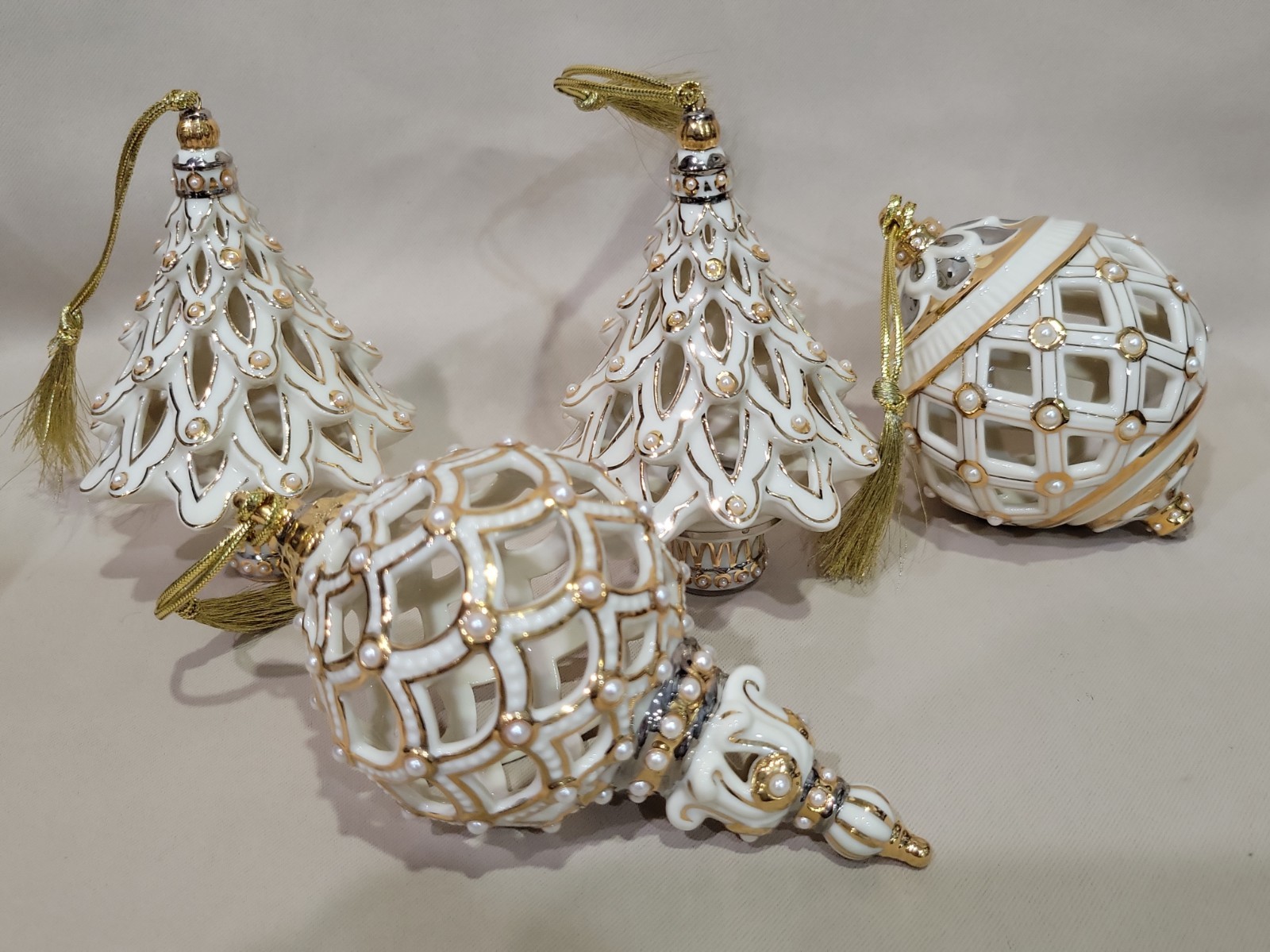 4 VINTAGE LENOX FLORENTINE & PEARL 24 KT  GOLD CHRISTMAS PORCELAIN  ORNAMENTS 