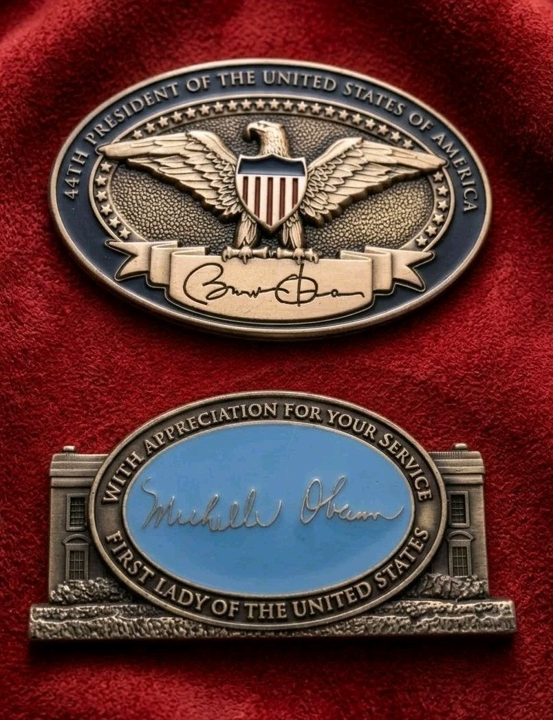 Very Rare Authentic President Barack & MICHELLE OBAMA POTUS Challenge Coin Set